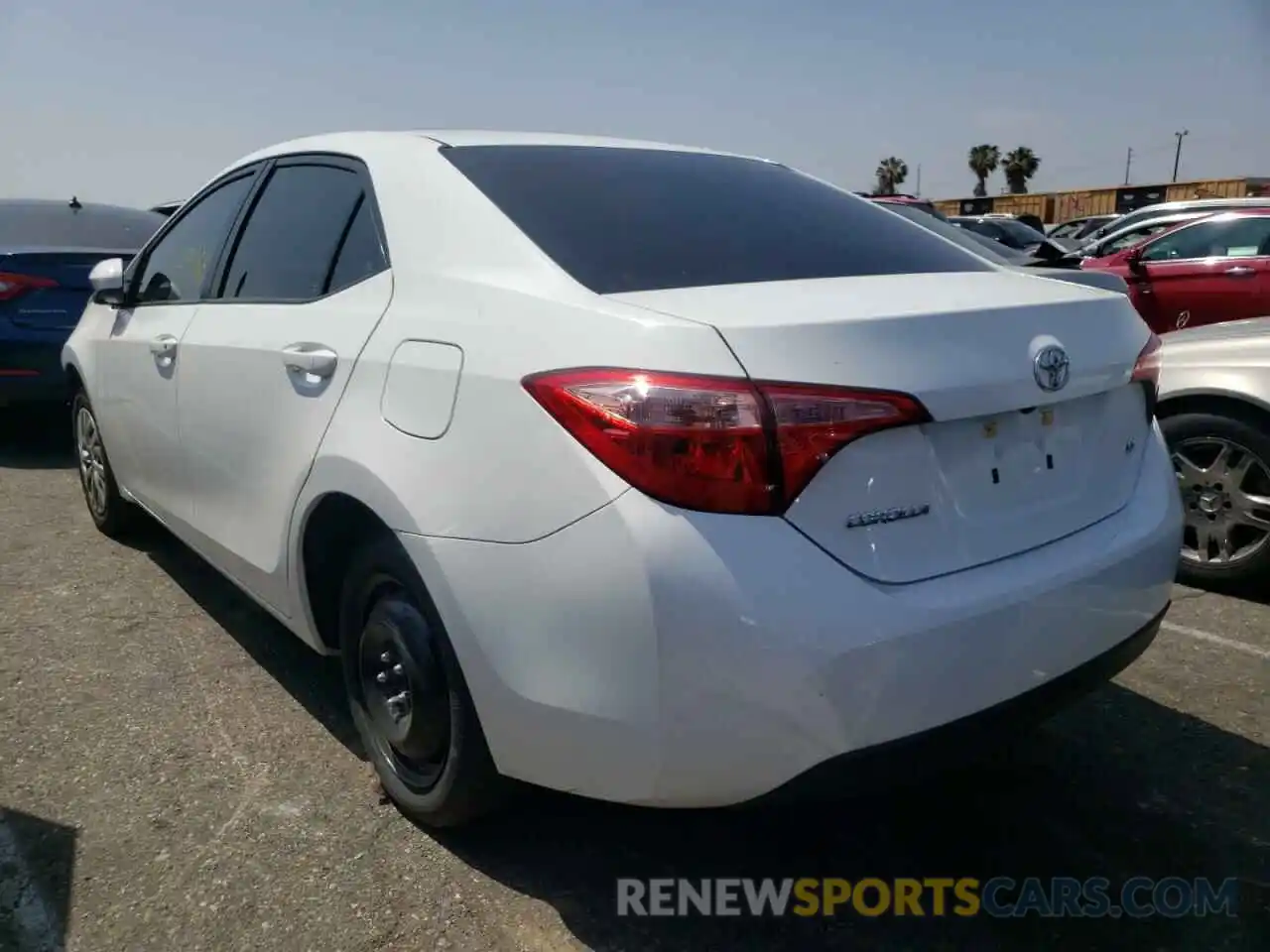 3 Photograph of a damaged car 2T1BURHE5KC230451 TOYOTA COROLLA 2019