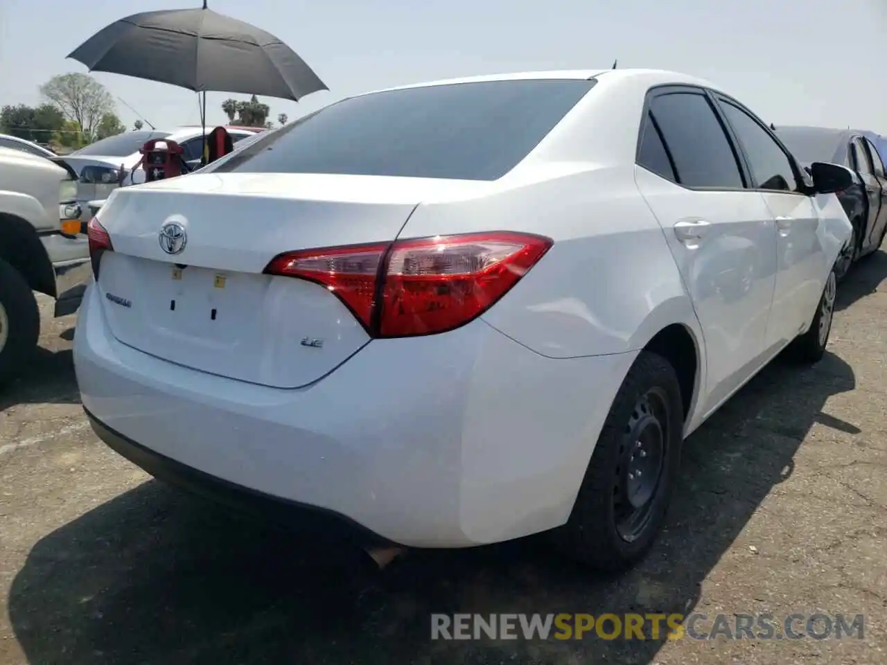 4 Photograph of a damaged car 2T1BURHE5KC230451 TOYOTA COROLLA 2019