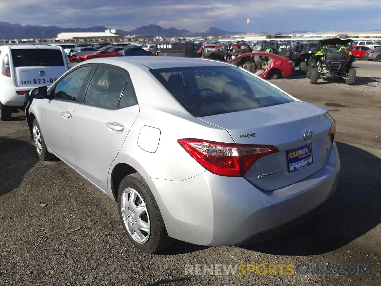 3 Photograph of a damaged car 2T1BURHE5KC230952 TOYOTA COROLLA 2019