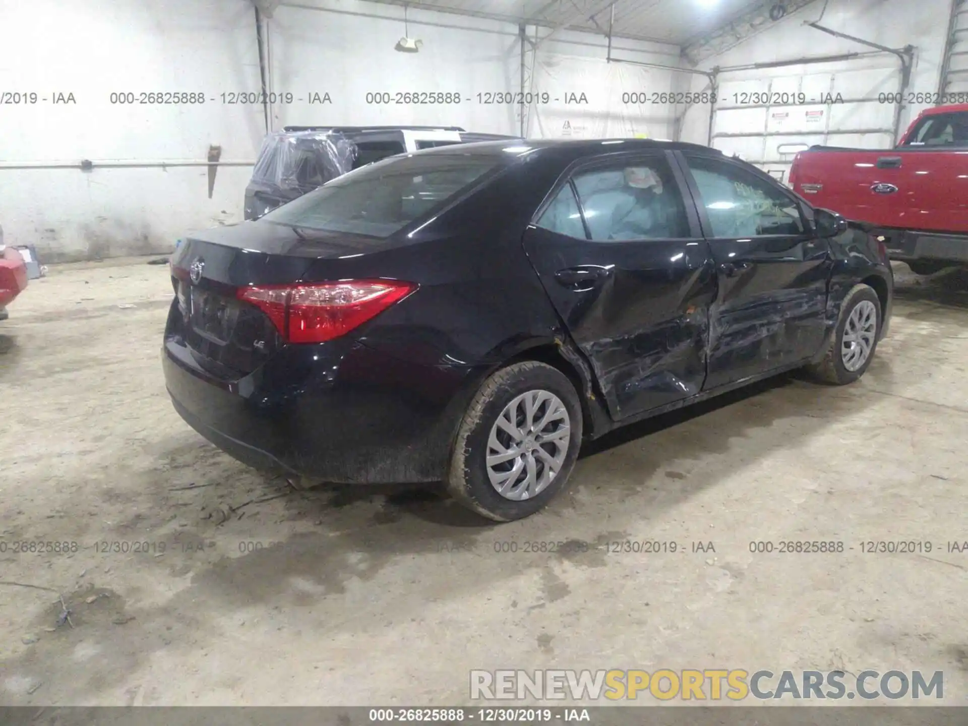 4 Photograph of a damaged car 2T1BURHE5KC231339 TOYOTA COROLLA 2019