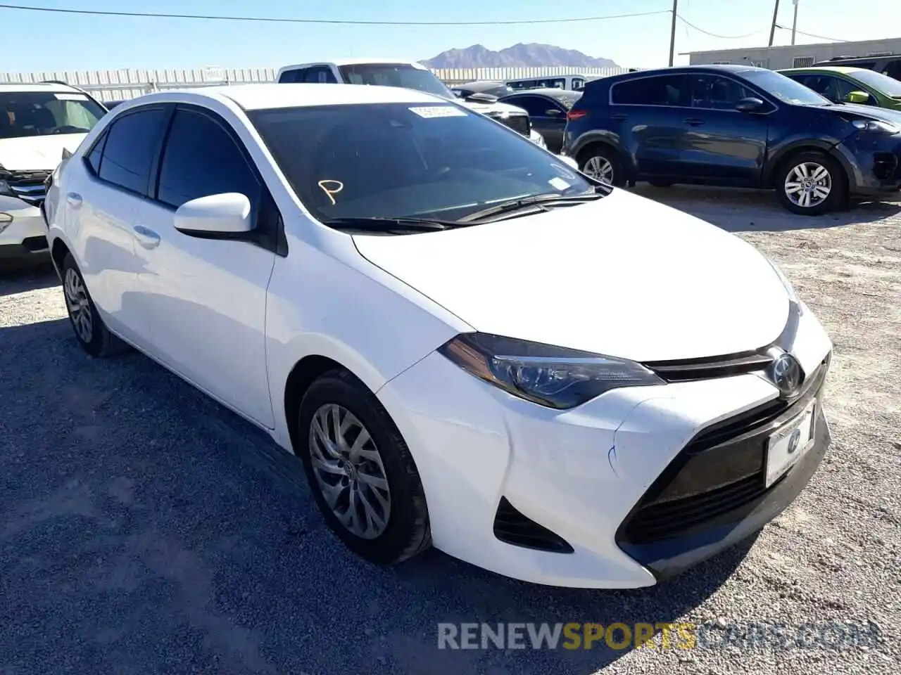 1 Photograph of a damaged car 2T1BURHE5KC232751 TOYOTA COROLLA 2019