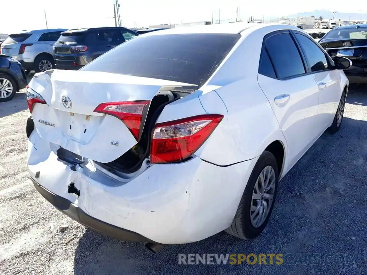 4 Photograph of a damaged car 2T1BURHE5KC232751 TOYOTA COROLLA 2019