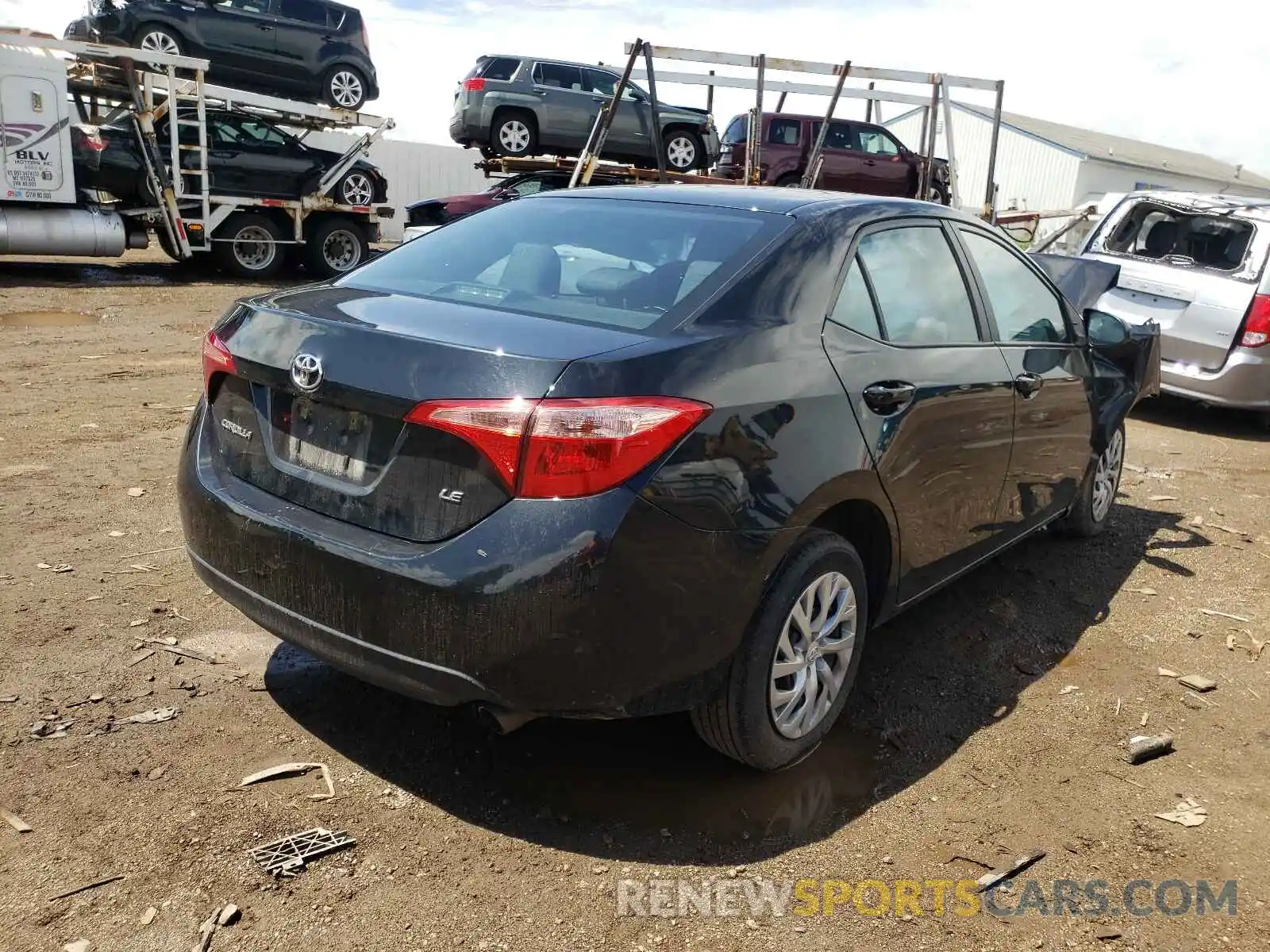 4 Photograph of a damaged car 2T1BURHE5KC233110 TOYOTA COROLLA 2019