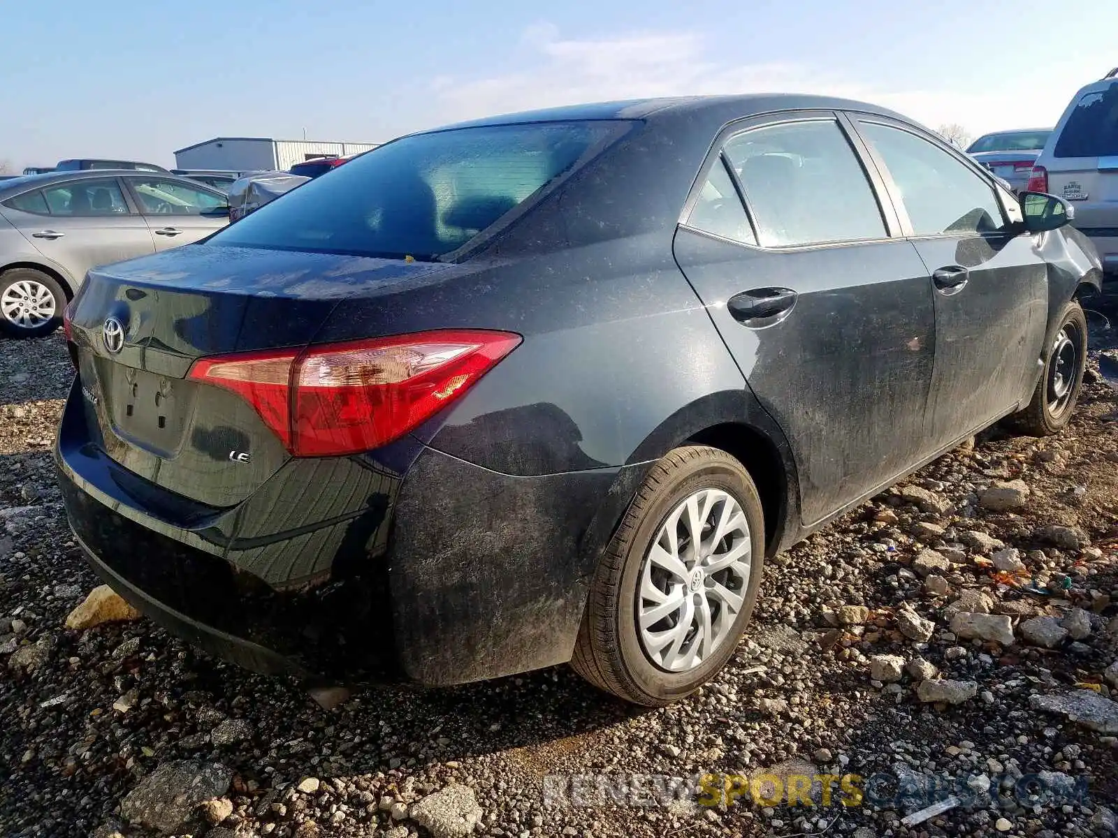 4 Photograph of a damaged car 2T1BURHE5KC233351 TOYOTA COROLLA 2019