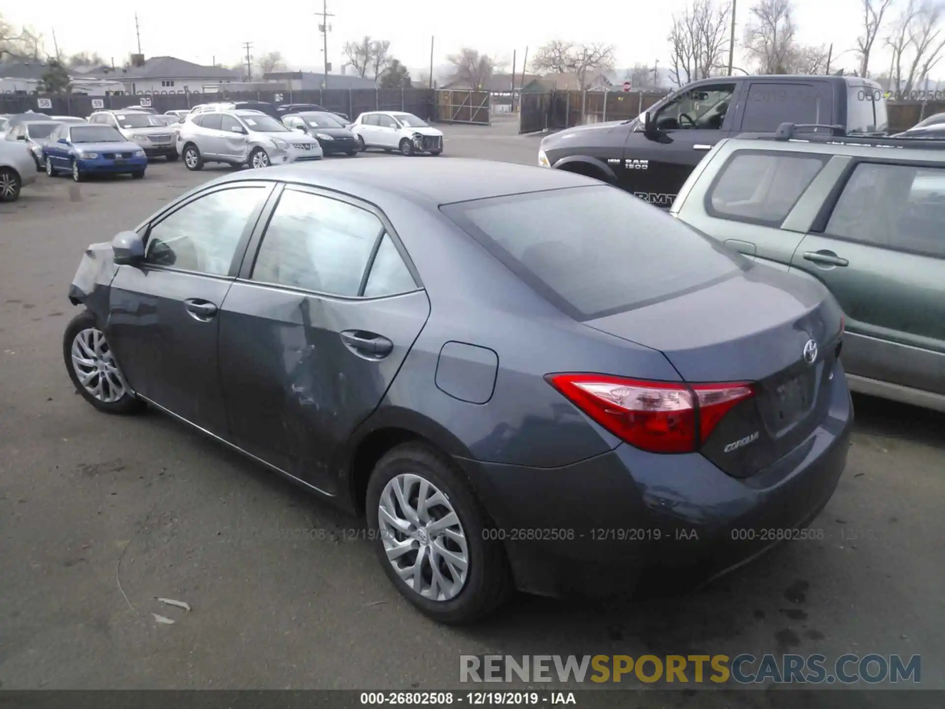 3 Photograph of a damaged car 2T1BURHE5KC233382 TOYOTA COROLLA 2019