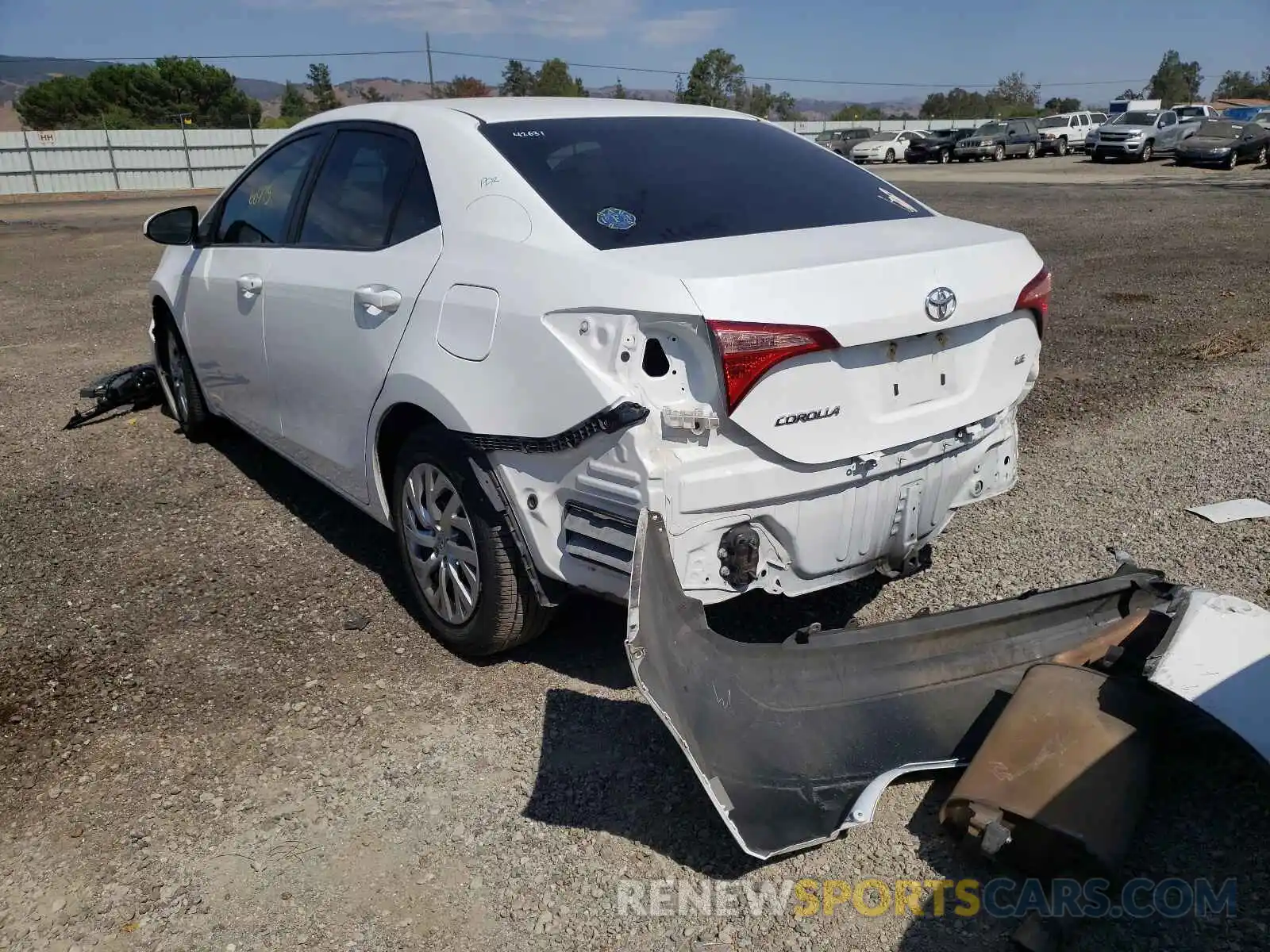 3 Photograph of a damaged car 2T1BURHE5KC234189 TOYOTA COROLLA 2019