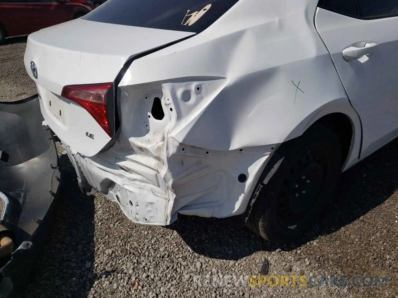 9 Photograph of a damaged car 2T1BURHE5KC234189 TOYOTA COROLLA 2019