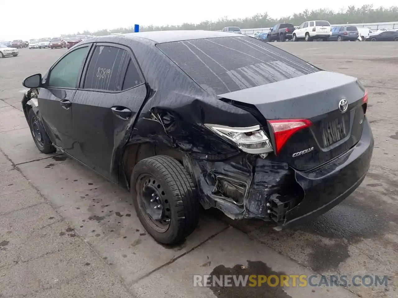 3 Photograph of a damaged car 2T1BURHE5KC234516 TOYOTA COROLLA 2019