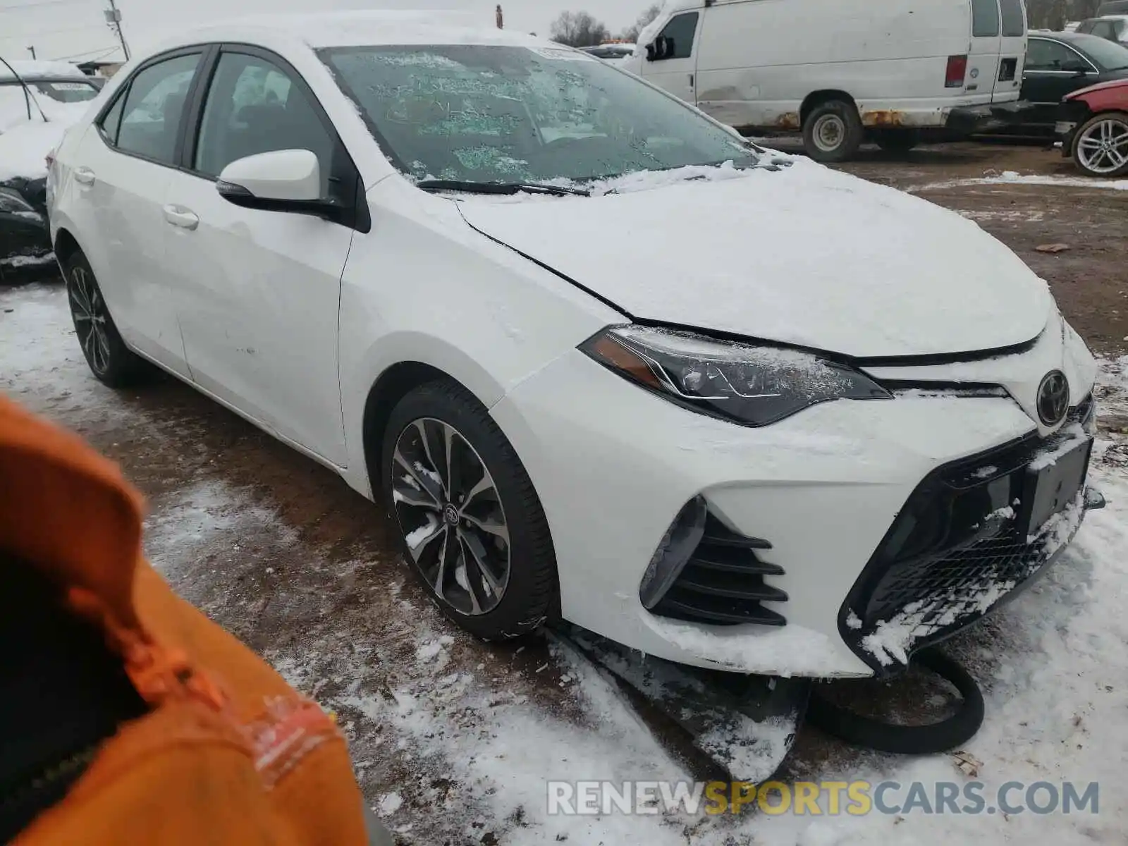 1 Photograph of a damaged car 2T1BURHE5KC234631 TOYOTA COROLLA 2019