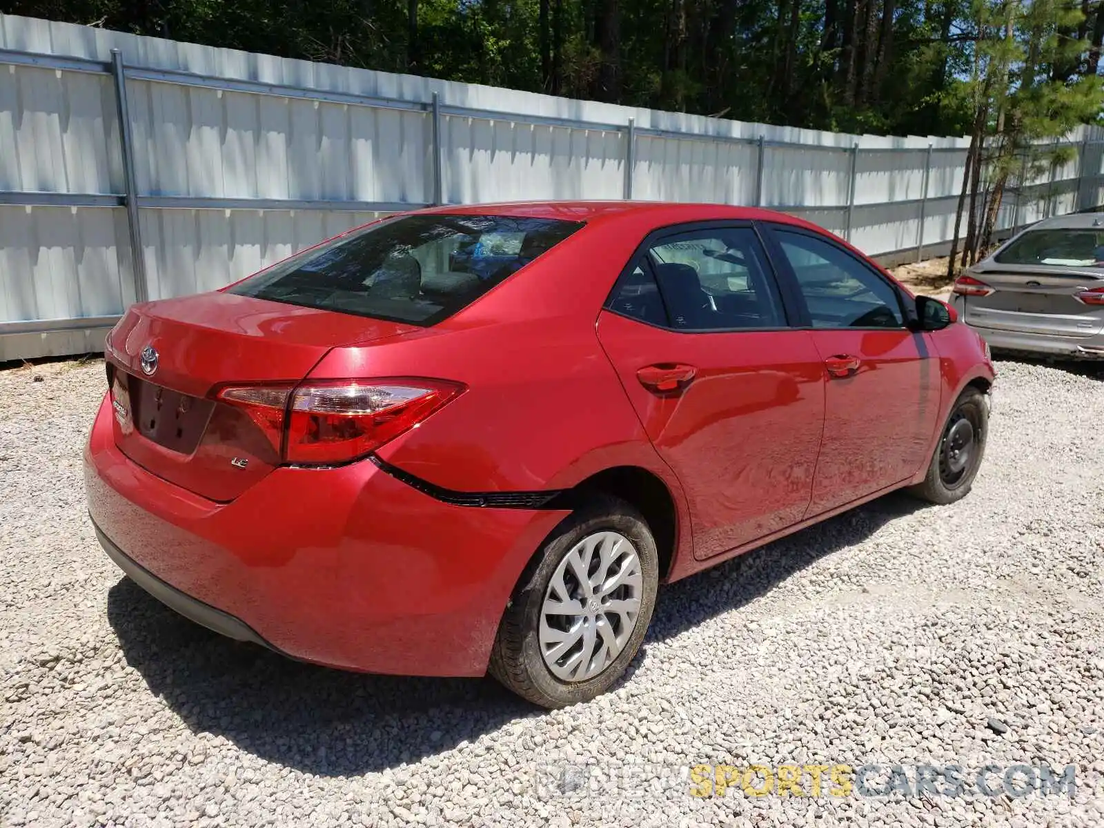 4 Photograph of a damaged car 2T1BURHE5KC234922 TOYOTA COROLLA 2019