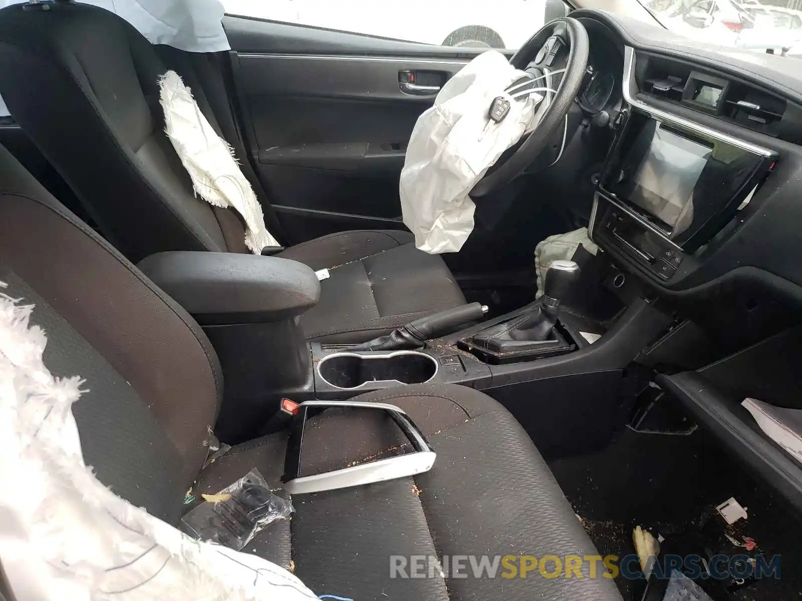 5 Photograph of a damaged car 2T1BURHE5KC235794 TOYOTA COROLLA 2019