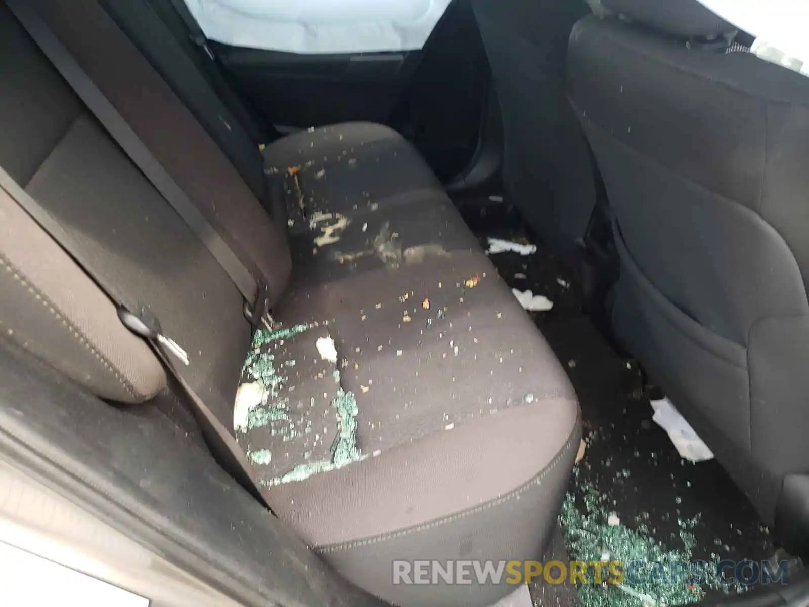 6 Photograph of a damaged car 2T1BURHE5KC235794 TOYOTA COROLLA 2019