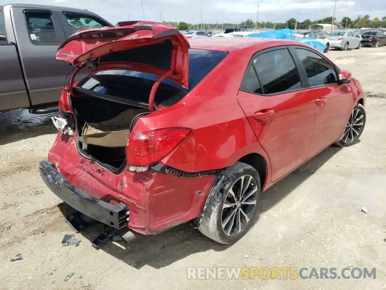 4 Photograph of a damaged car 2T1BURHE5KC235830 TOYOTA COROLLA 2019