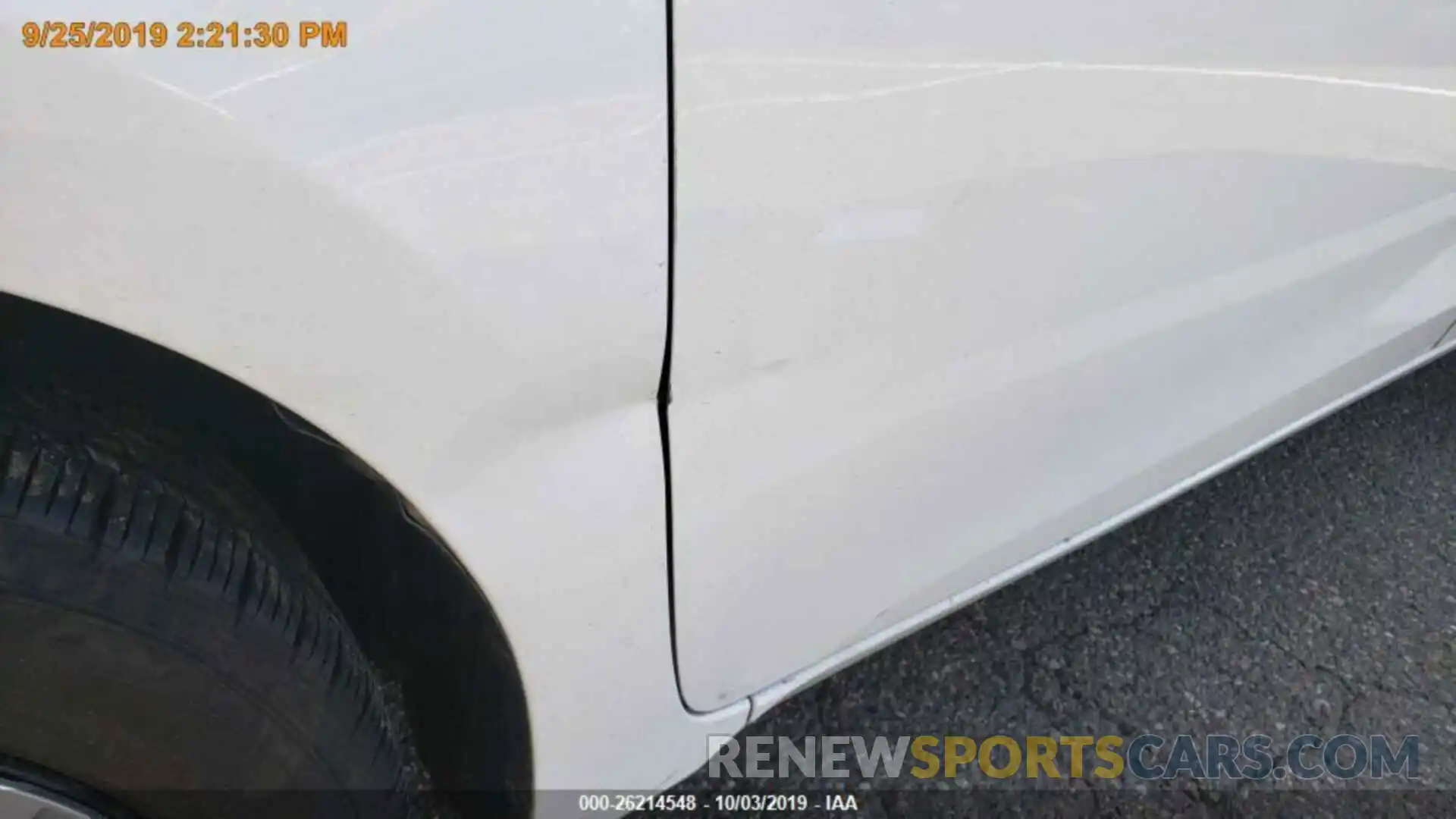 12 Photograph of a damaged car 2T1BURHE5KC235973 TOYOTA COROLLA 2019