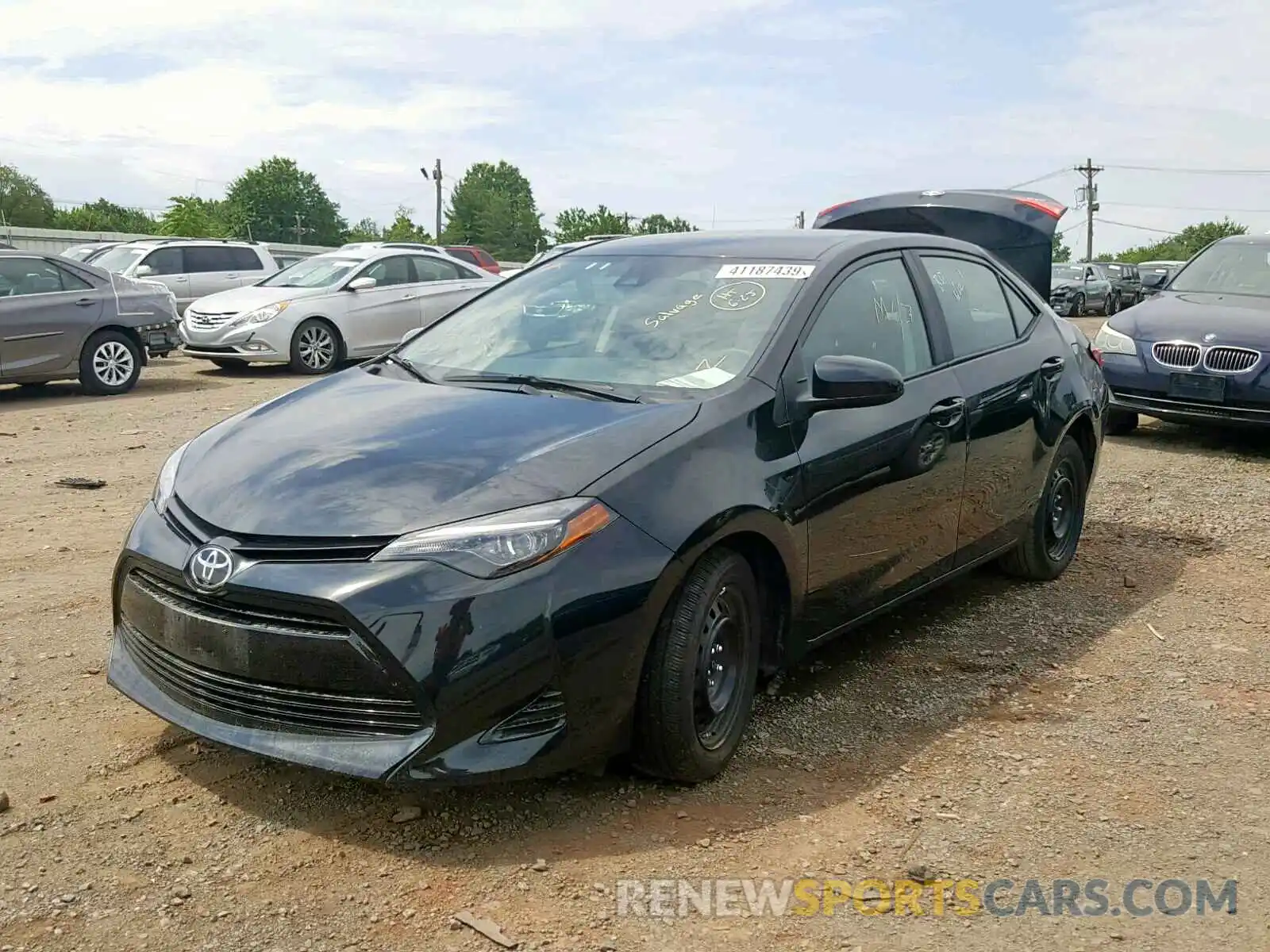 2 Photograph of a damaged car 2T1BURHE5KC236556 TOYOTA COROLLA 2019