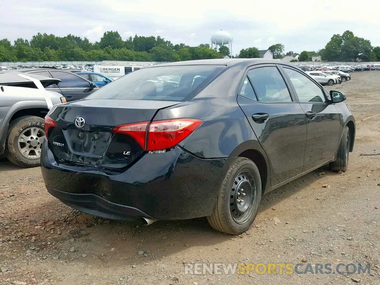 4 Photograph of a damaged car 2T1BURHE5KC236556 TOYOTA COROLLA 2019