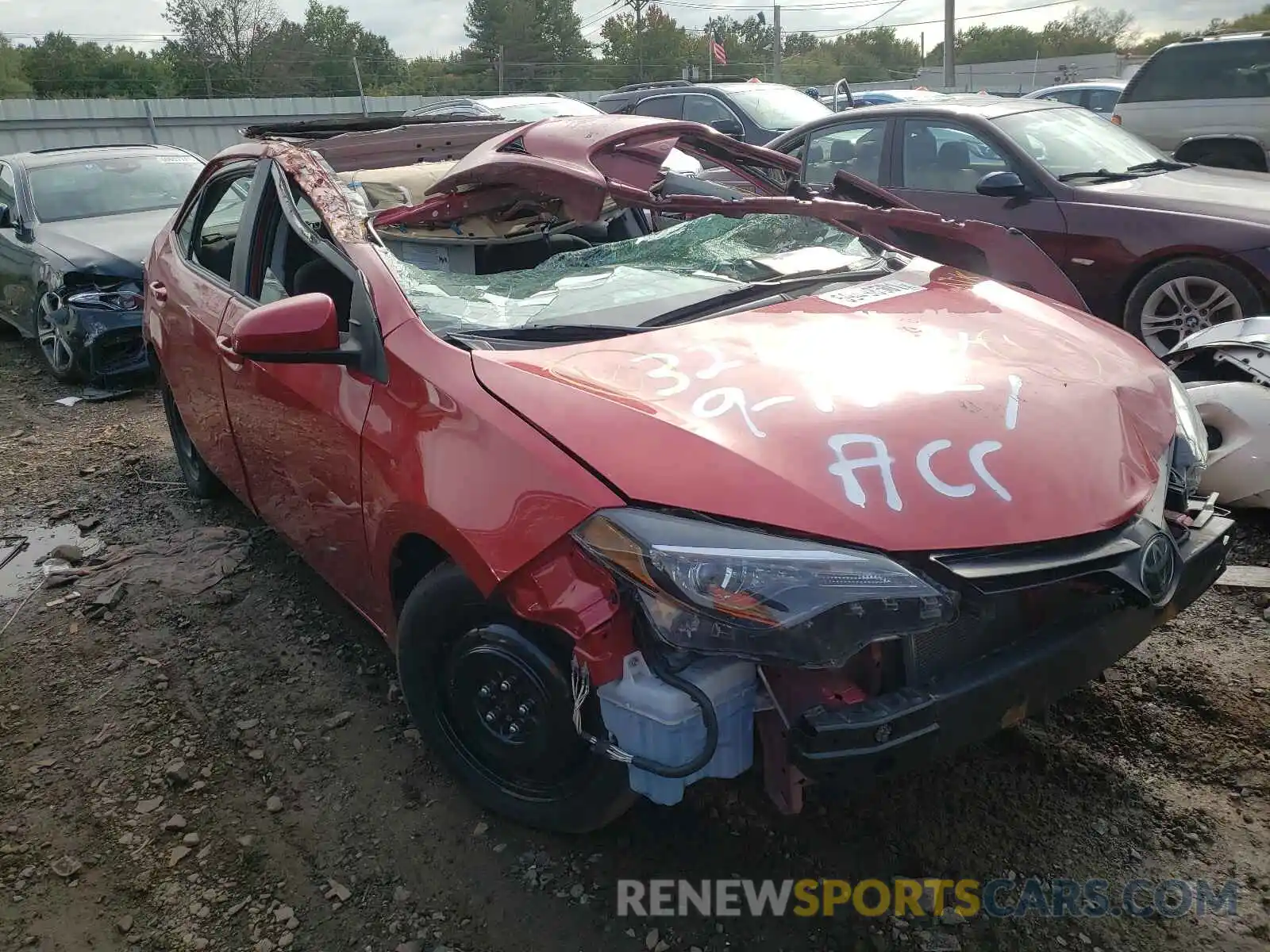 1 Photograph of a damaged car 2T1BURHE5KC236718 TOYOTA COROLLA 2019