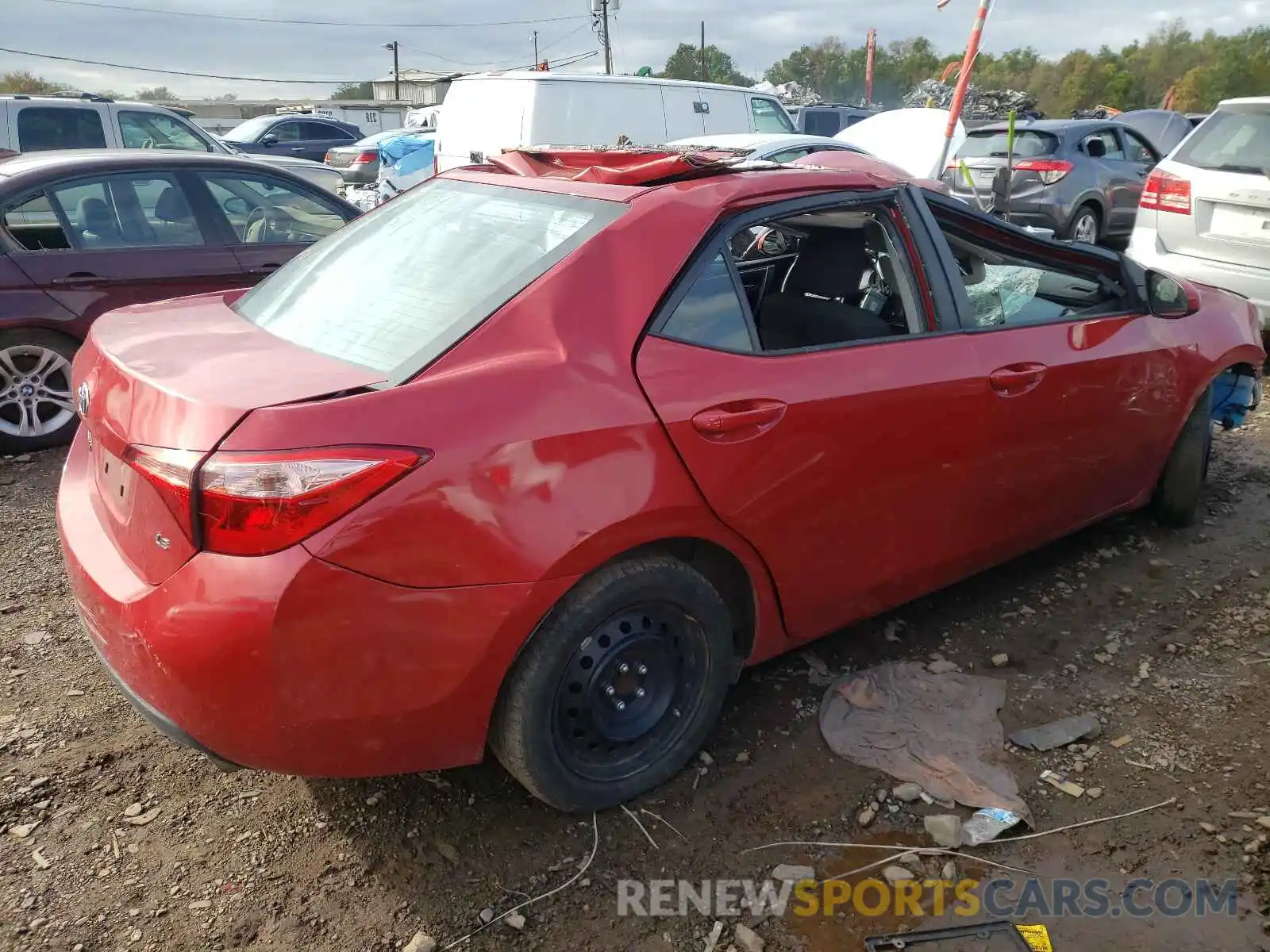 4 Photograph of a damaged car 2T1BURHE5KC236718 TOYOTA COROLLA 2019