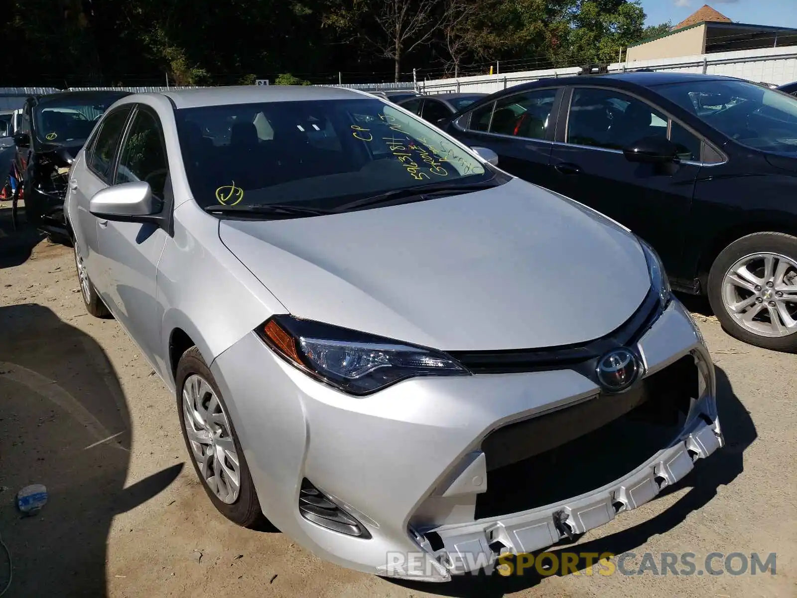 1 Photograph of a damaged car 2T1BURHE5KC236735 TOYOTA COROLLA 2019