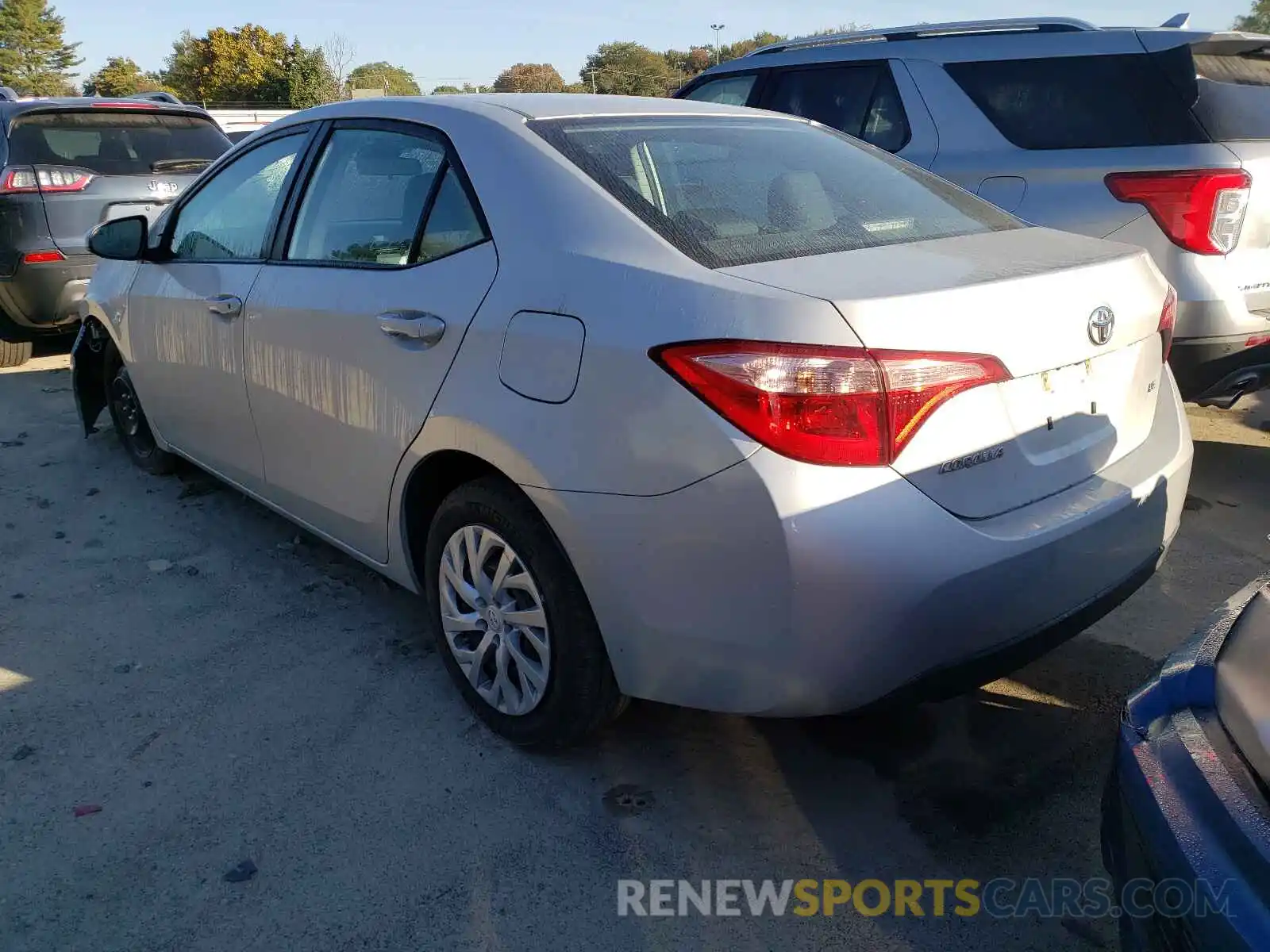 3 Photograph of a damaged car 2T1BURHE5KC236735 TOYOTA COROLLA 2019