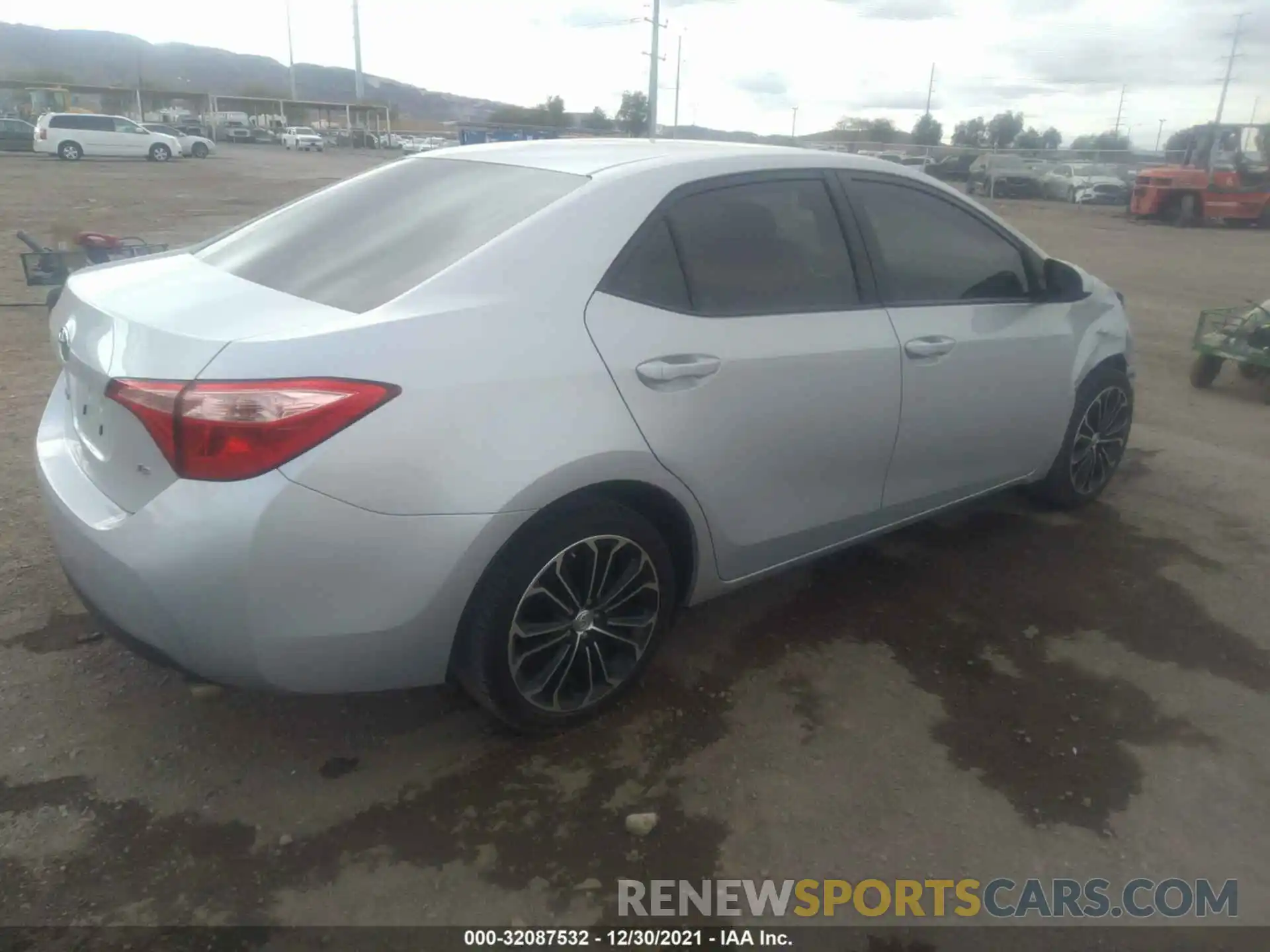 4 Фотография поврежденного автомобиля 2T1BURHE5KC237674 TOYOTA COROLLA 2019