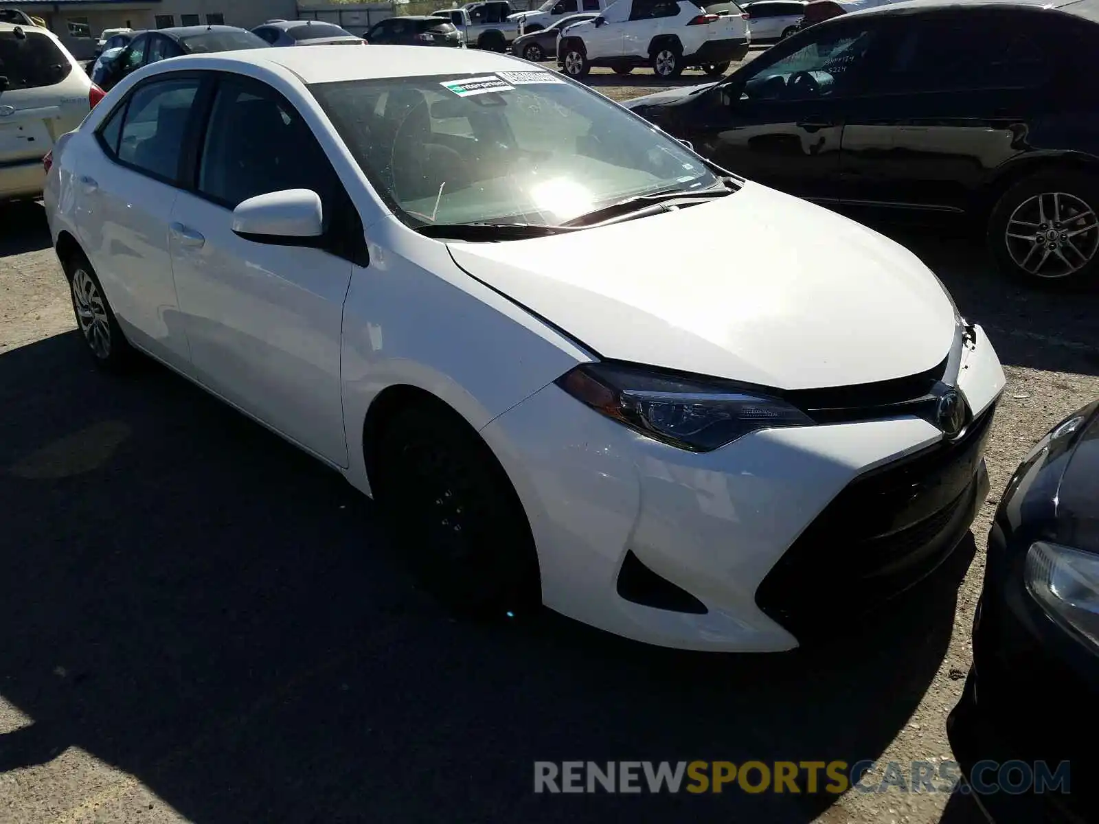 1 Photograph of a damaged car 2T1BURHE5KC238078 TOYOTA COROLLA 2019