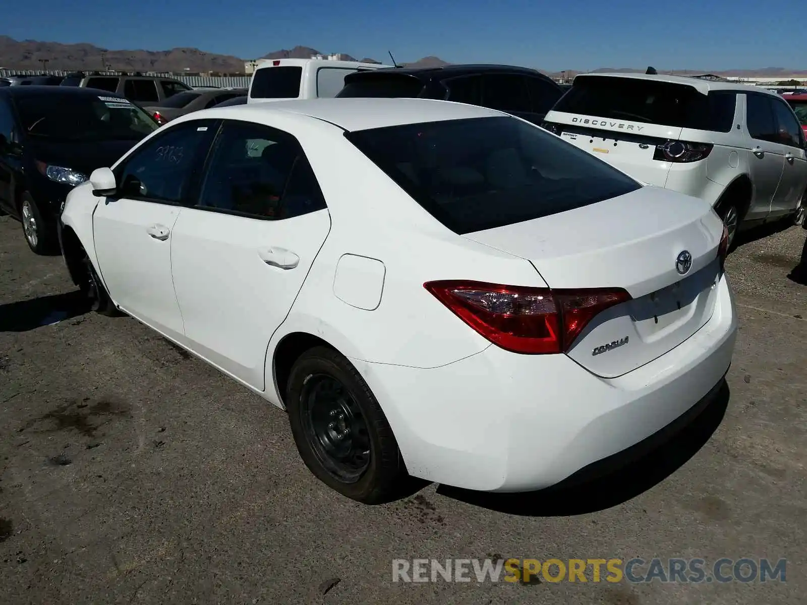 3 Photograph of a damaged car 2T1BURHE5KC238078 TOYOTA COROLLA 2019