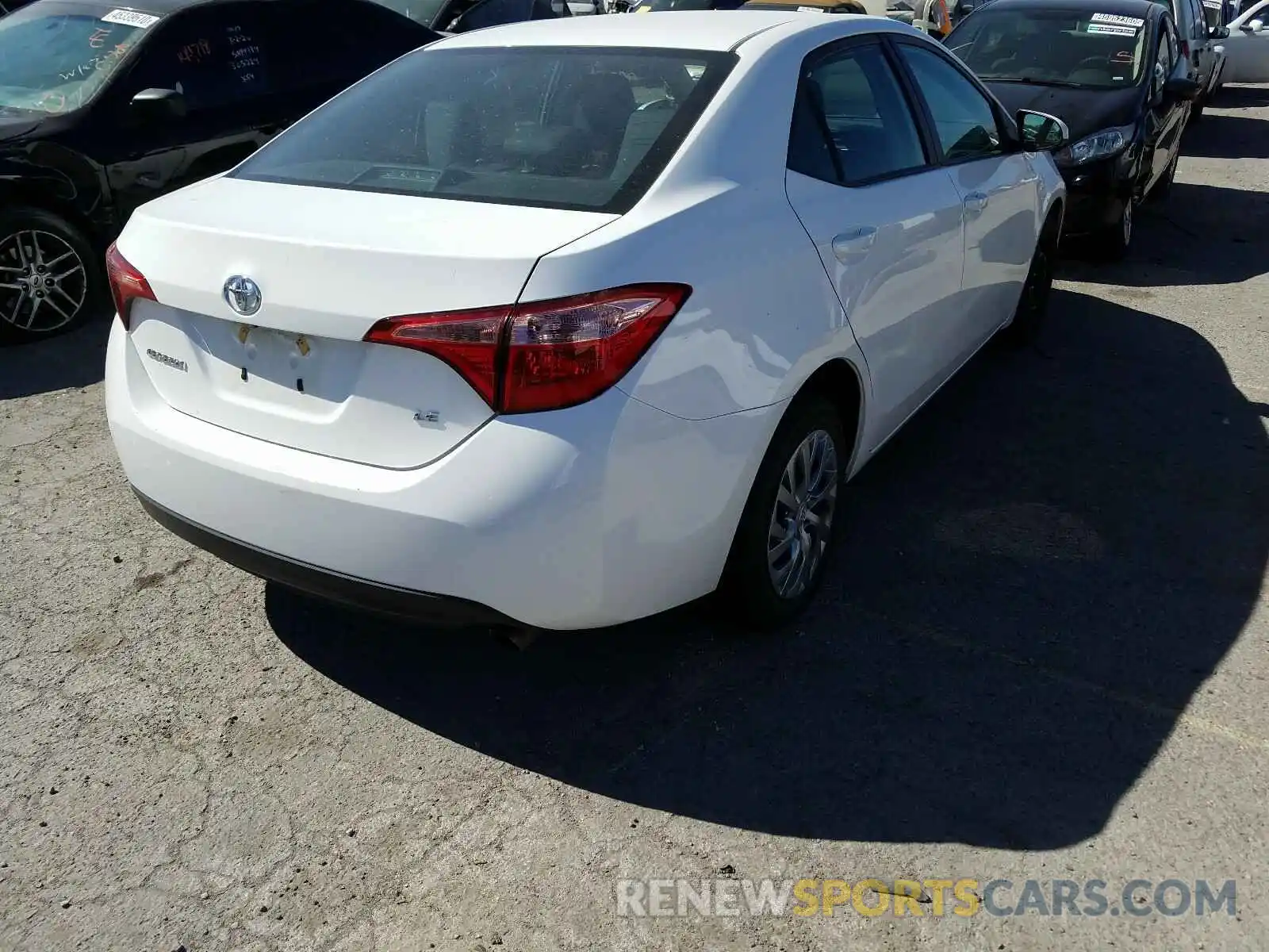 4 Photograph of a damaged car 2T1BURHE5KC238078 TOYOTA COROLLA 2019