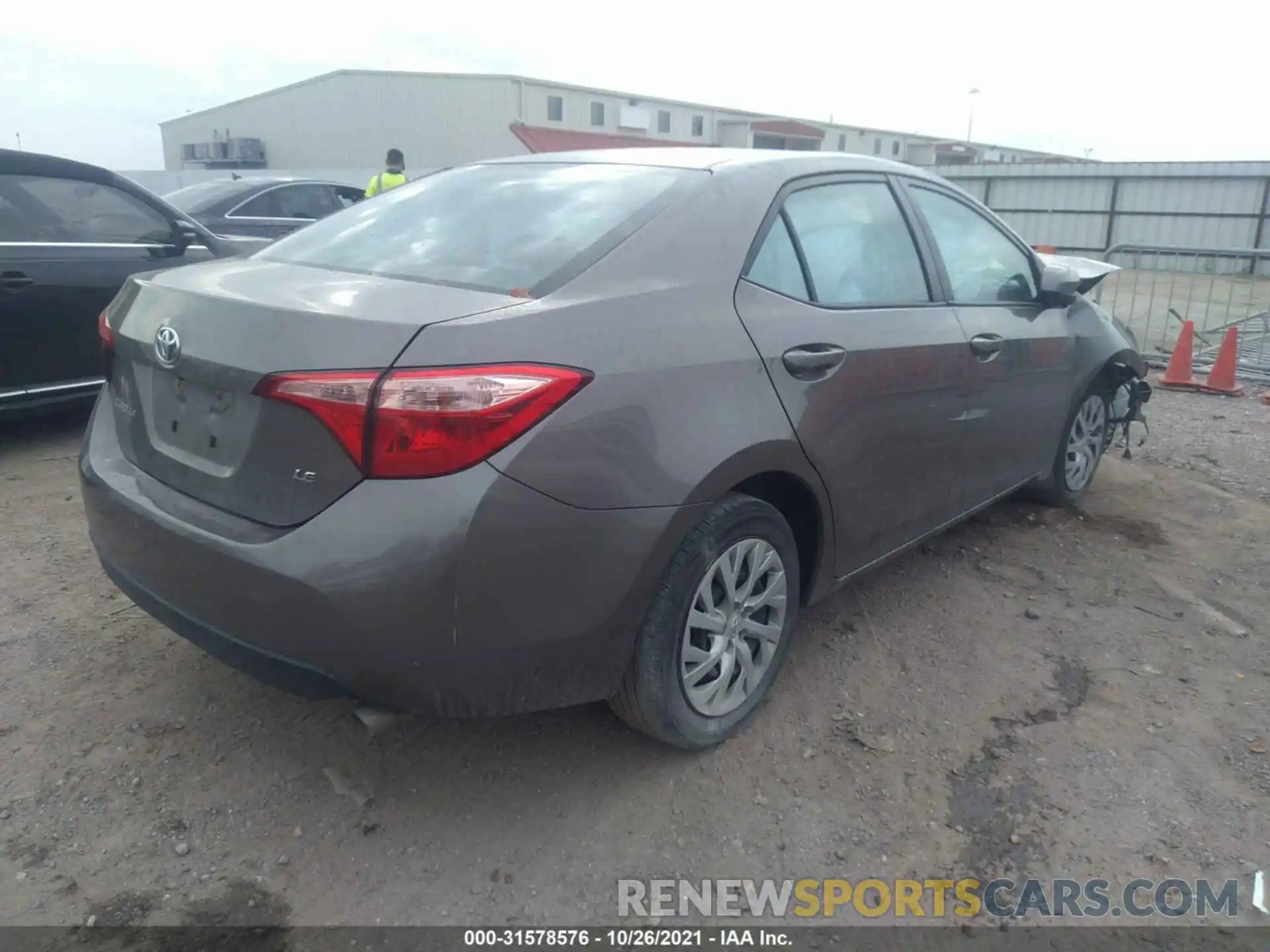 4 Photograph of a damaged car 2T1BURHE5KC238291 TOYOTA COROLLA 2019