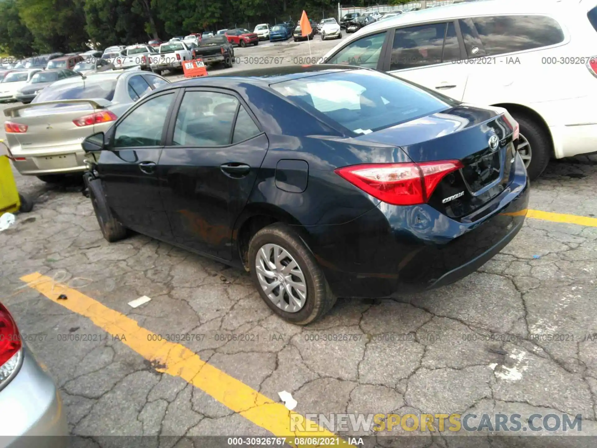 3 Photograph of a damaged car 2T1BURHE5KC238534 TOYOTA COROLLA 2019