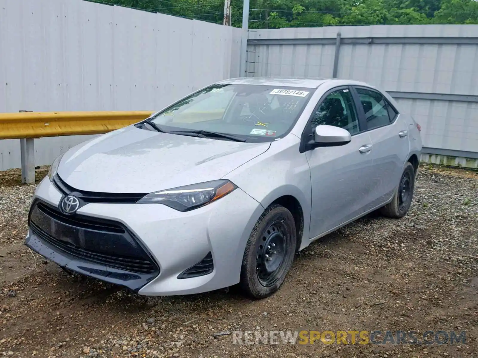 2 Photograph of a damaged car 2T1BURHE5KC238601 TOYOTA COROLLA 2019