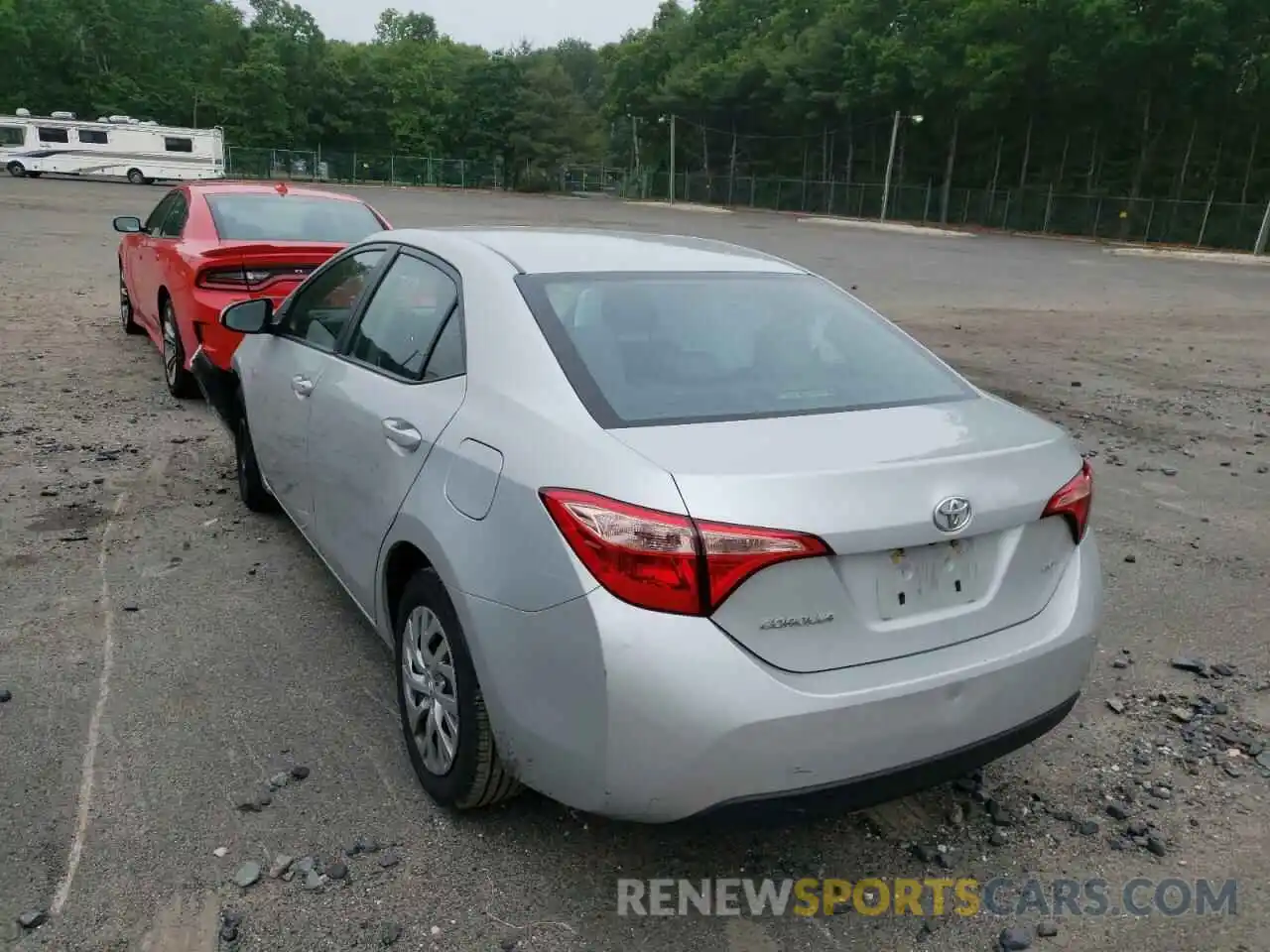 3 Photograph of a damaged car 2T1BURHE5KC239229 TOYOTA COROLLA 2019