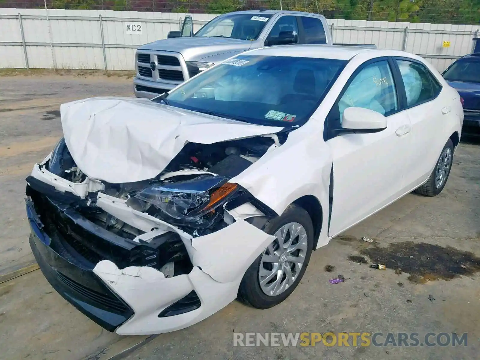 2 Photograph of a damaged car 2T1BURHE5KC239263 TOYOTA COROLLA 2019