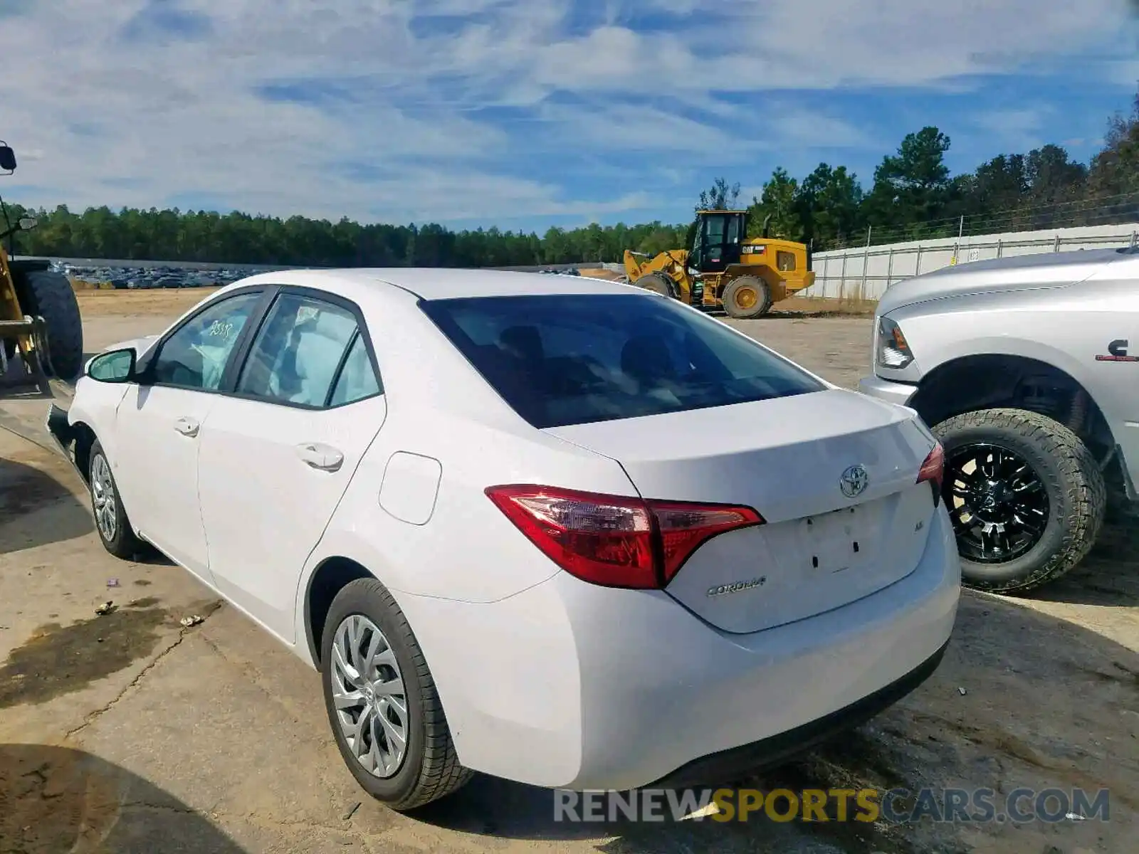 3 Photograph of a damaged car 2T1BURHE5KC239263 TOYOTA COROLLA 2019