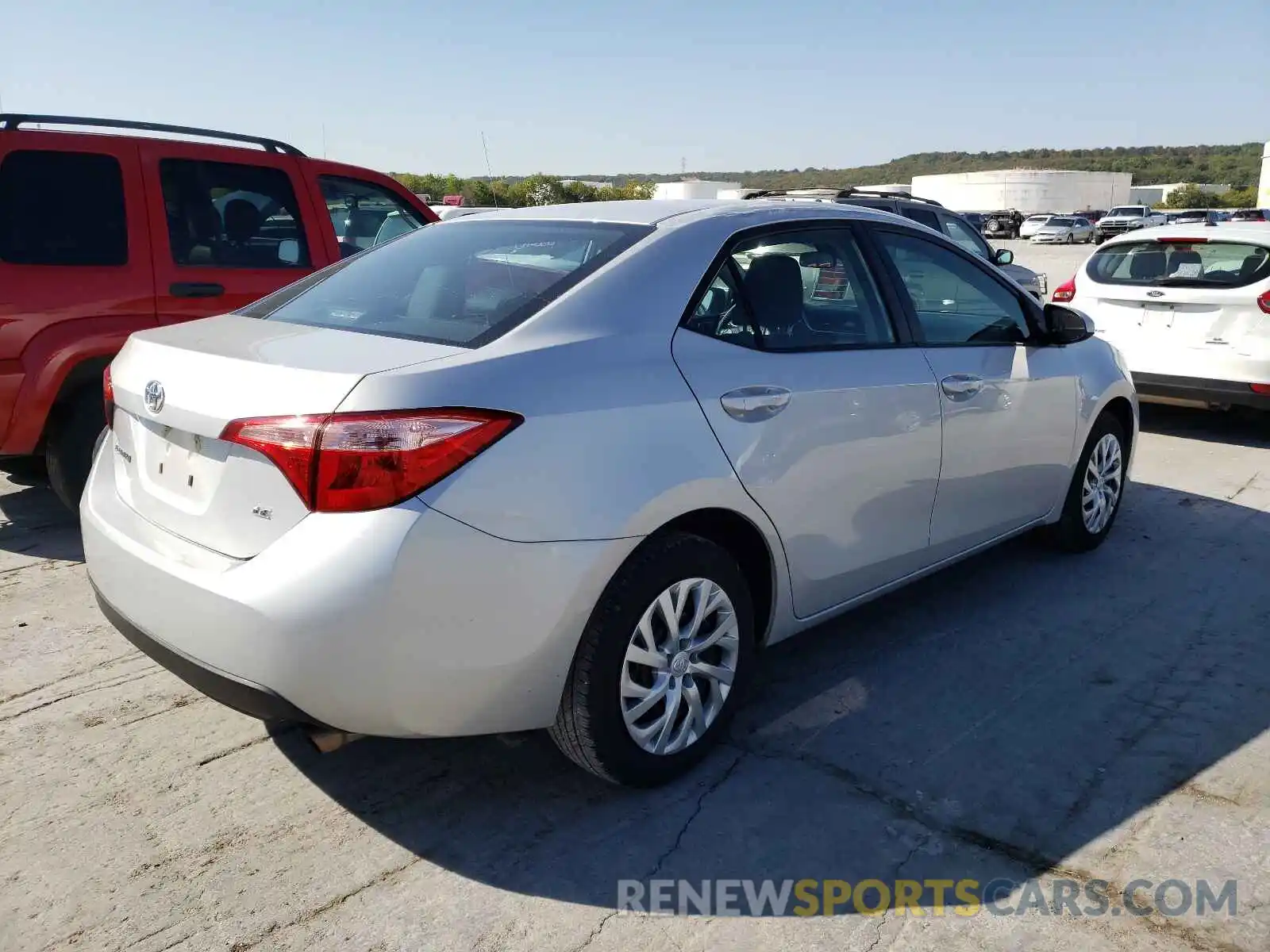 4 Photograph of a damaged car 2T1BURHE5KC239487 TOYOTA COROLLA 2019