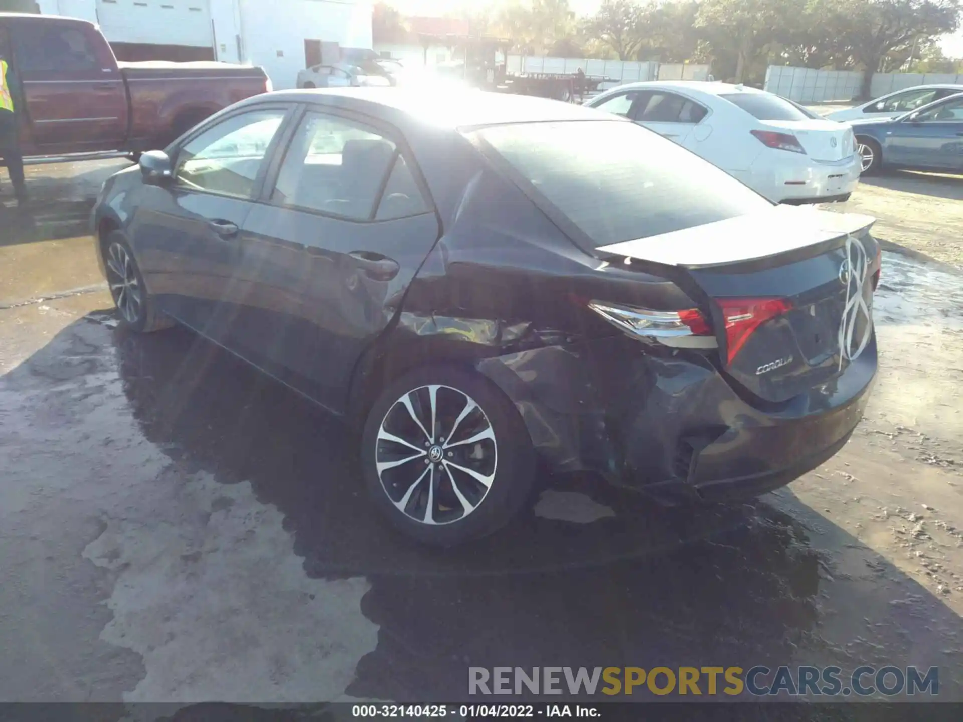 3 Photograph of a damaged car 2T1BURHE5KC240087 TOYOTA COROLLA 2019