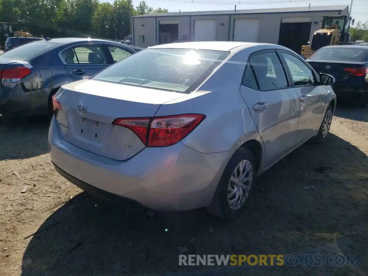 4 Photograph of a damaged car 2T1BURHE5KC240090 TOYOTA COROLLA 2019