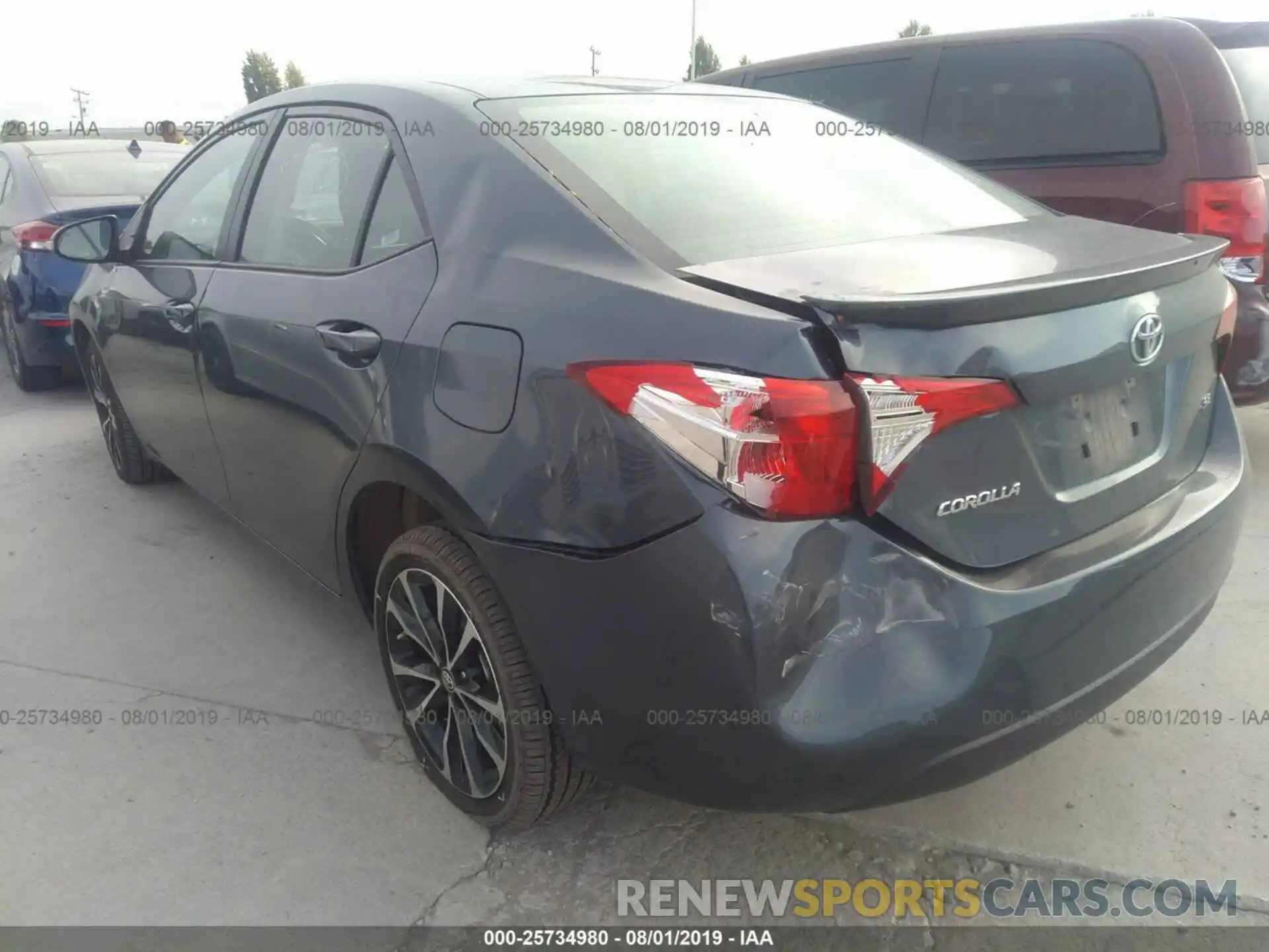 3 Photograph of a damaged car 2T1BURHE5KC240364 TOYOTA COROLLA 2019