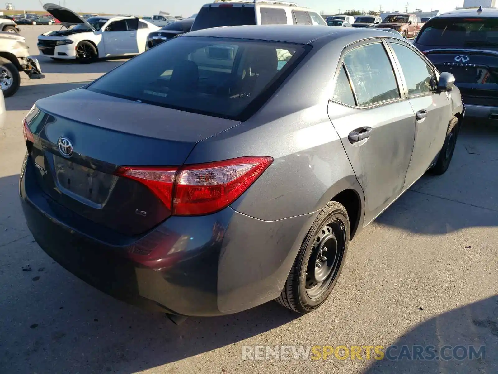 4 Photograph of a damaged car 2T1BURHE5KC240493 TOYOTA COROLLA 2019