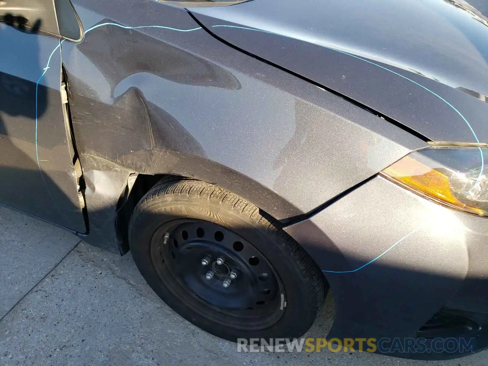 9 Photograph of a damaged car 2T1BURHE5KC240493 TOYOTA COROLLA 2019