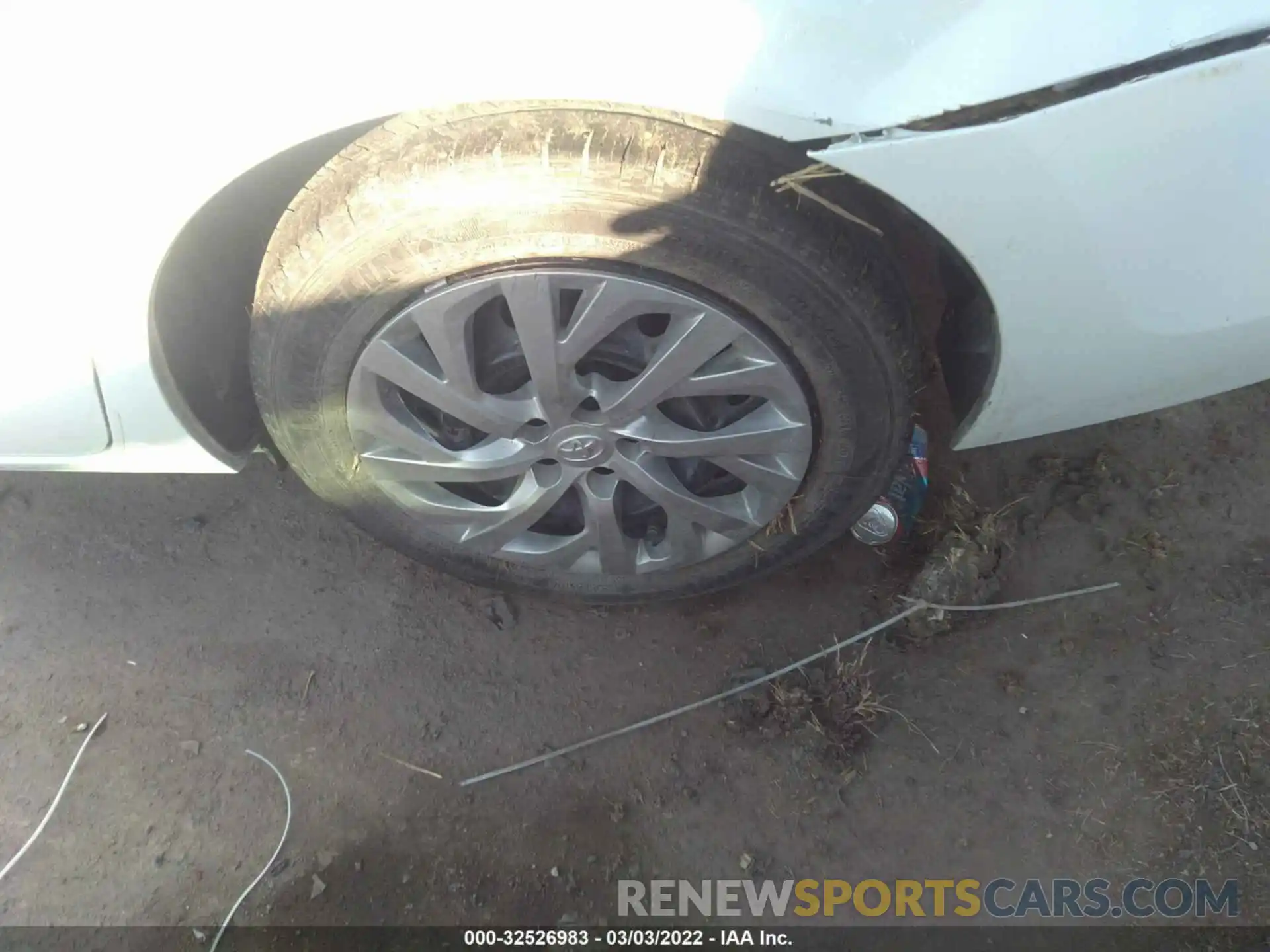 13 Photograph of a damaged car 2T1BURHE5KC240963 TOYOTA COROLLA 2019