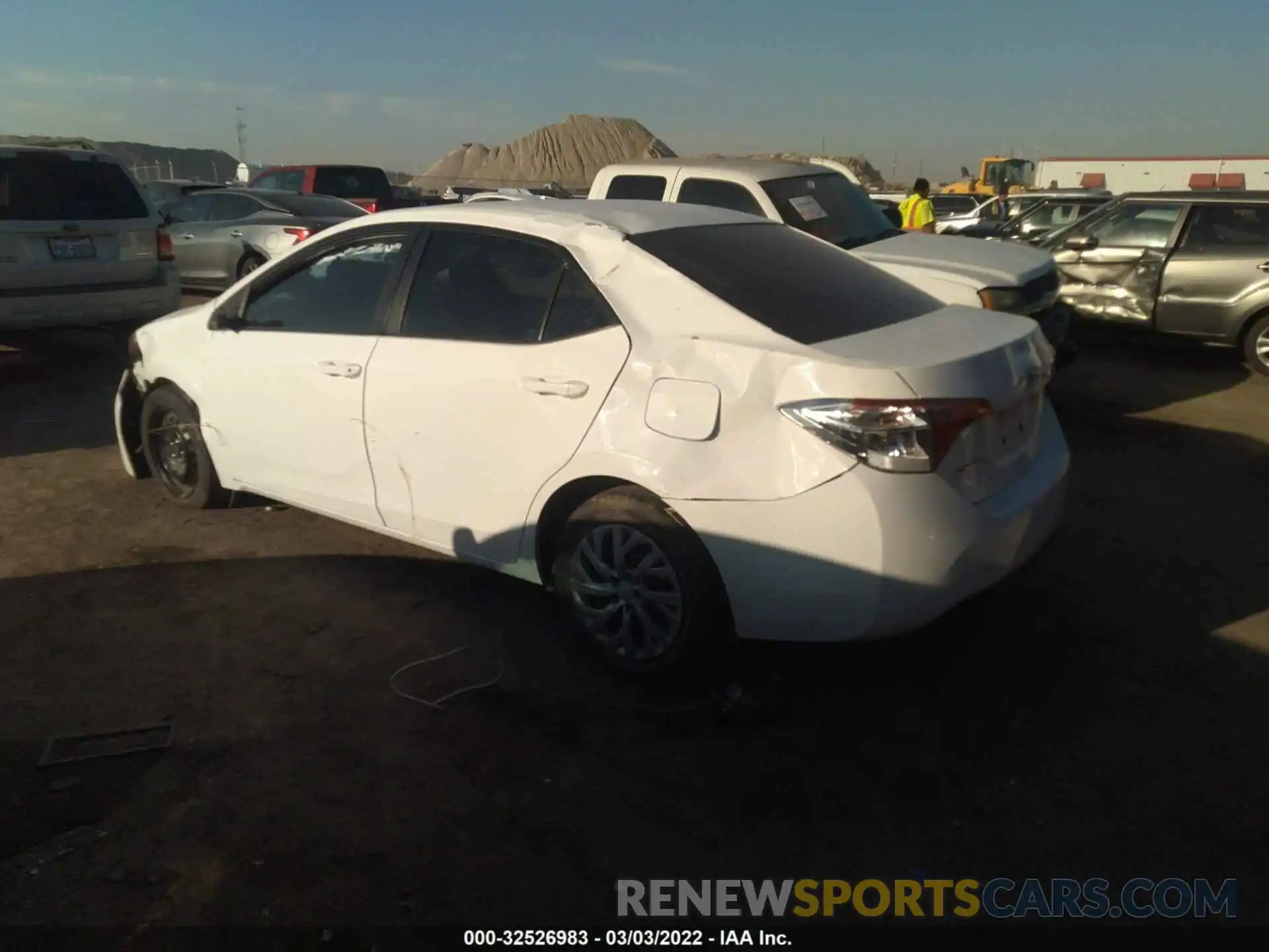 3 Photograph of a damaged car 2T1BURHE5KC240963 TOYOTA COROLLA 2019