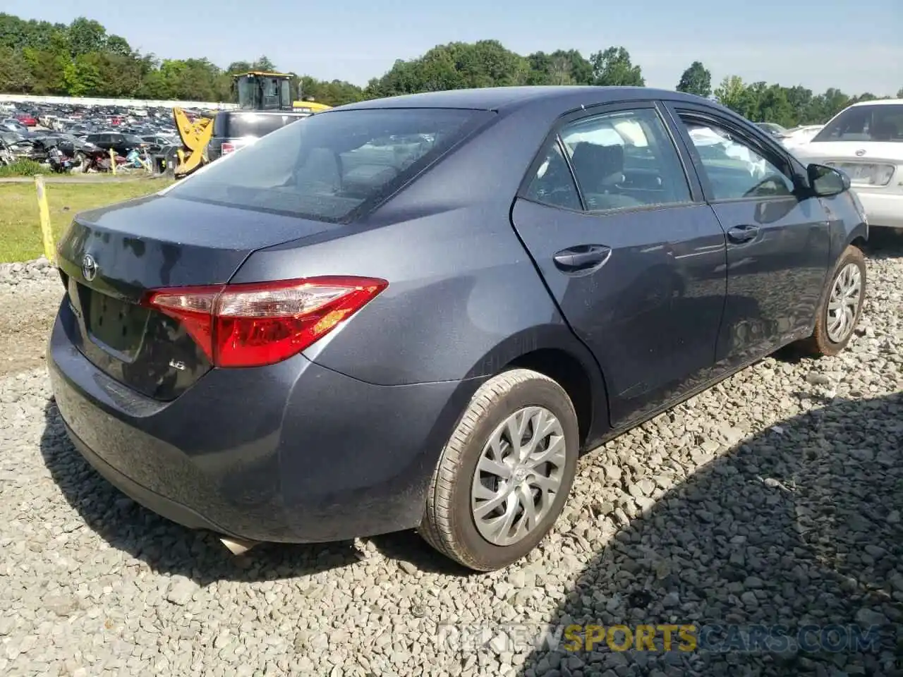 4 Photograph of a damaged car 2T1BURHE5KC240994 TOYOTA COROLLA 2019