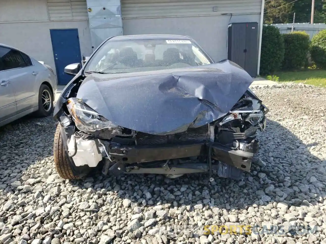 9 Photograph of a damaged car 2T1BURHE5KC240994 TOYOTA COROLLA 2019