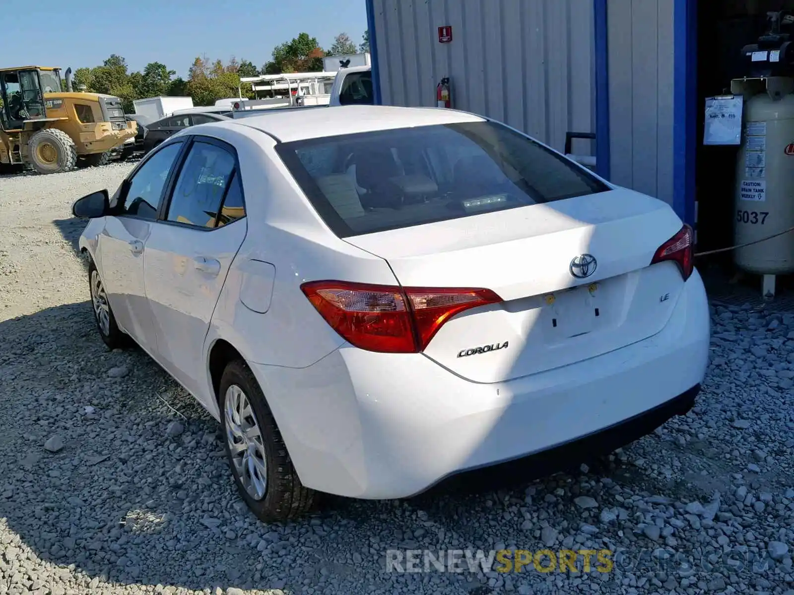 3 Photograph of a damaged car 2T1BURHE5KC241482 TOYOTA COROLLA 2019