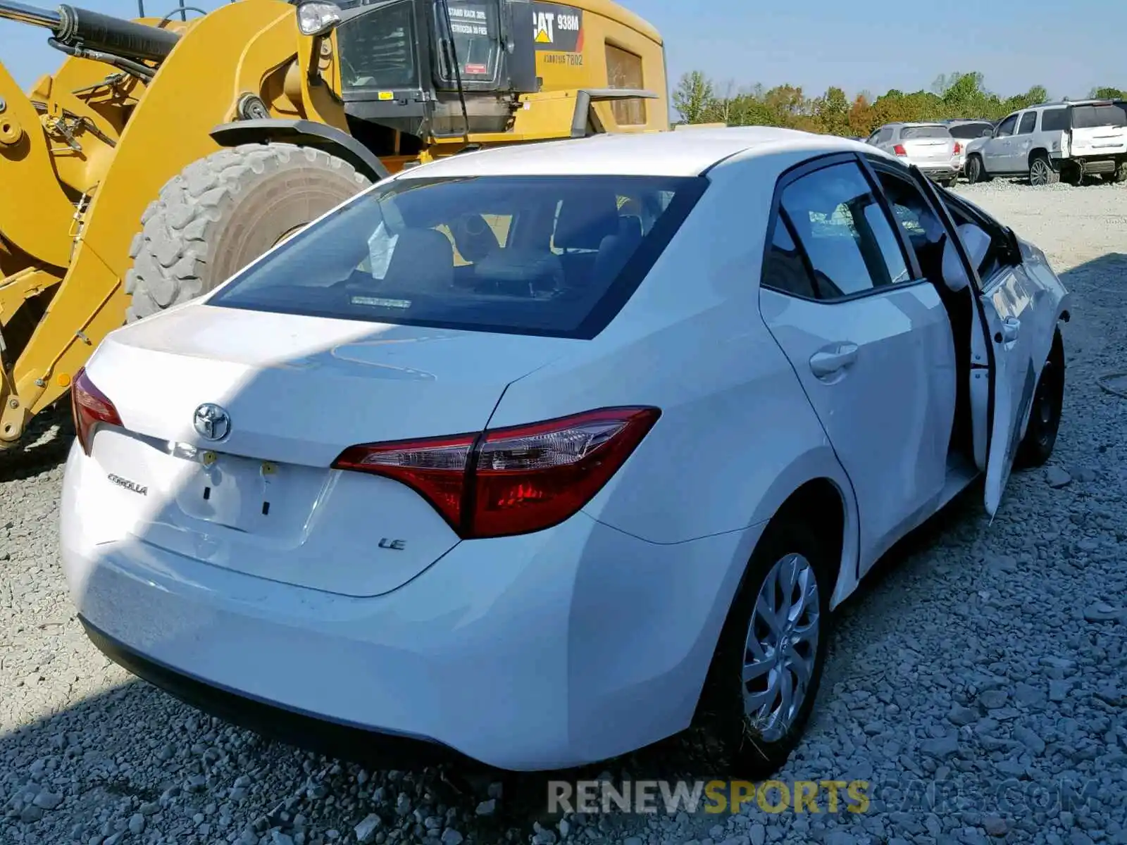 4 Photograph of a damaged car 2T1BURHE5KC241482 TOYOTA COROLLA 2019