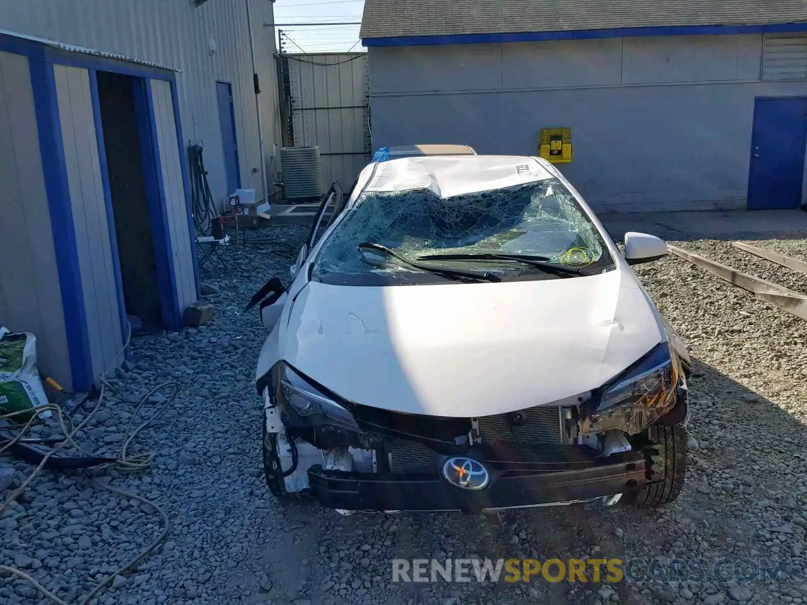 9 Photograph of a damaged car 2T1BURHE5KC241482 TOYOTA COROLLA 2019