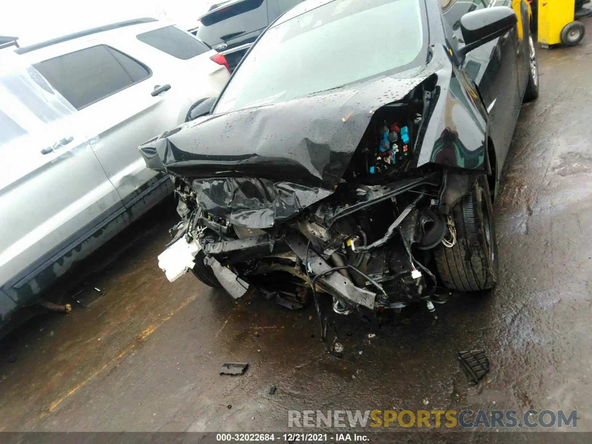 6 Photograph of a damaged car 2T1BURHE5KC241711 TOYOTA COROLLA 2019