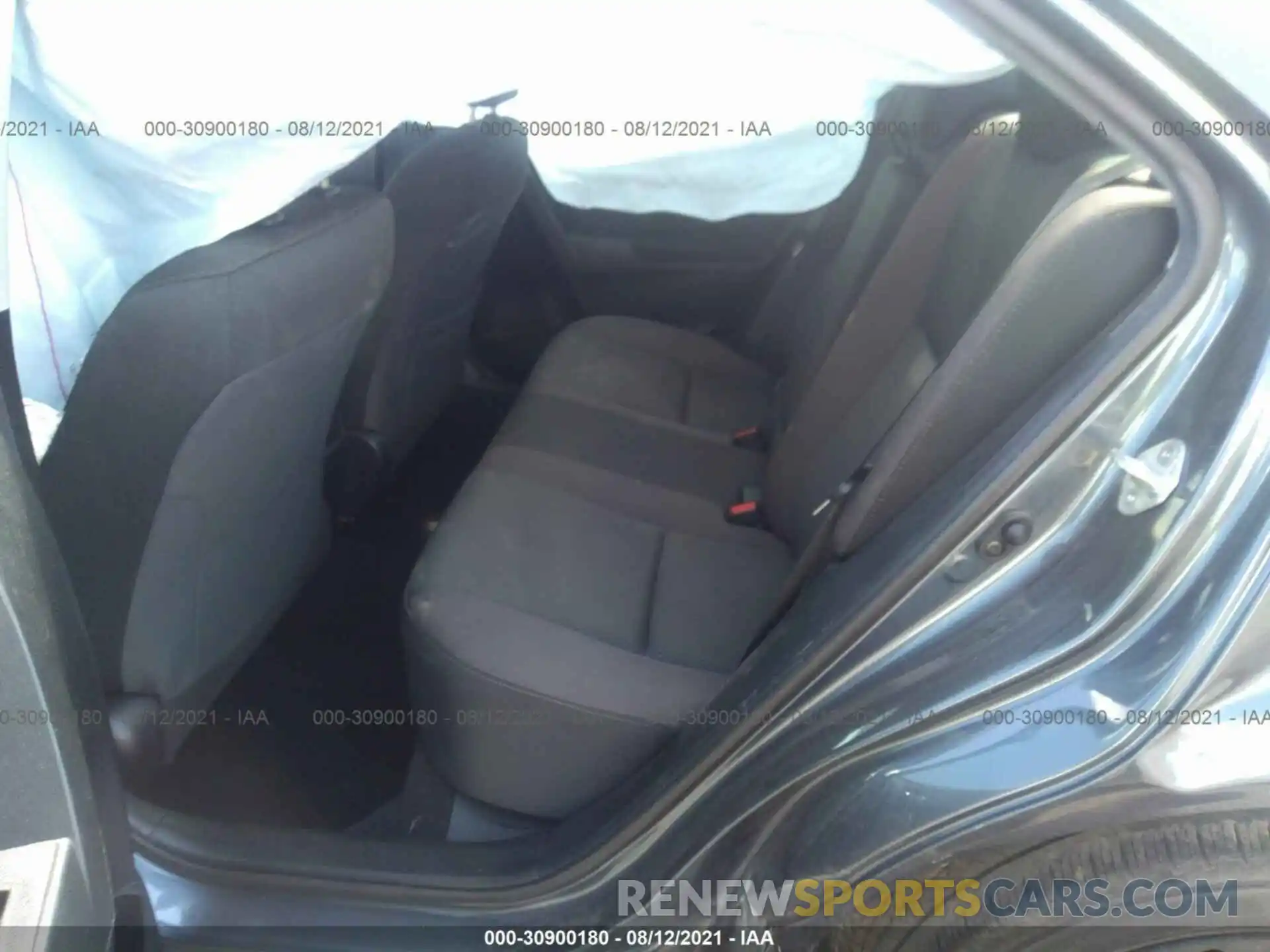 8 Photograph of a damaged car 2T1BURHE5KC242051 TOYOTA COROLLA 2019