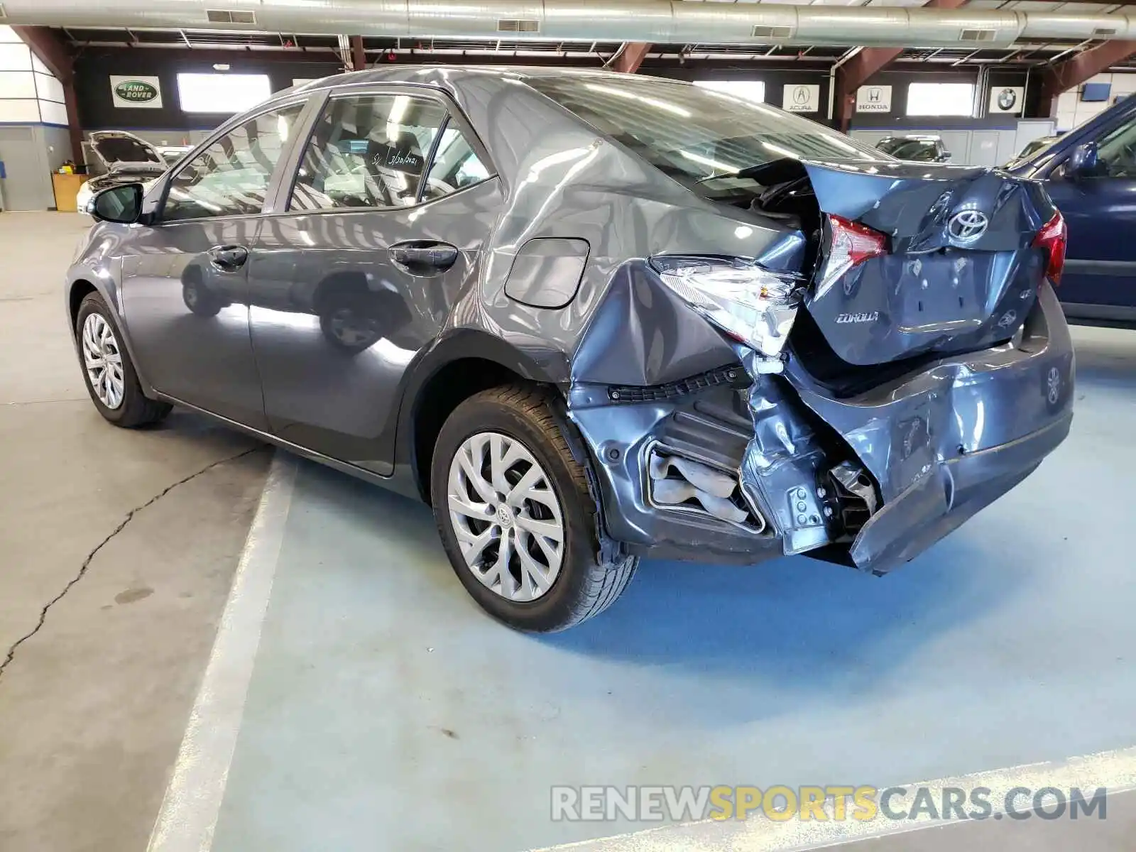 3 Photograph of a damaged car 2T1BURHE5KC242471 TOYOTA COROLLA 2019